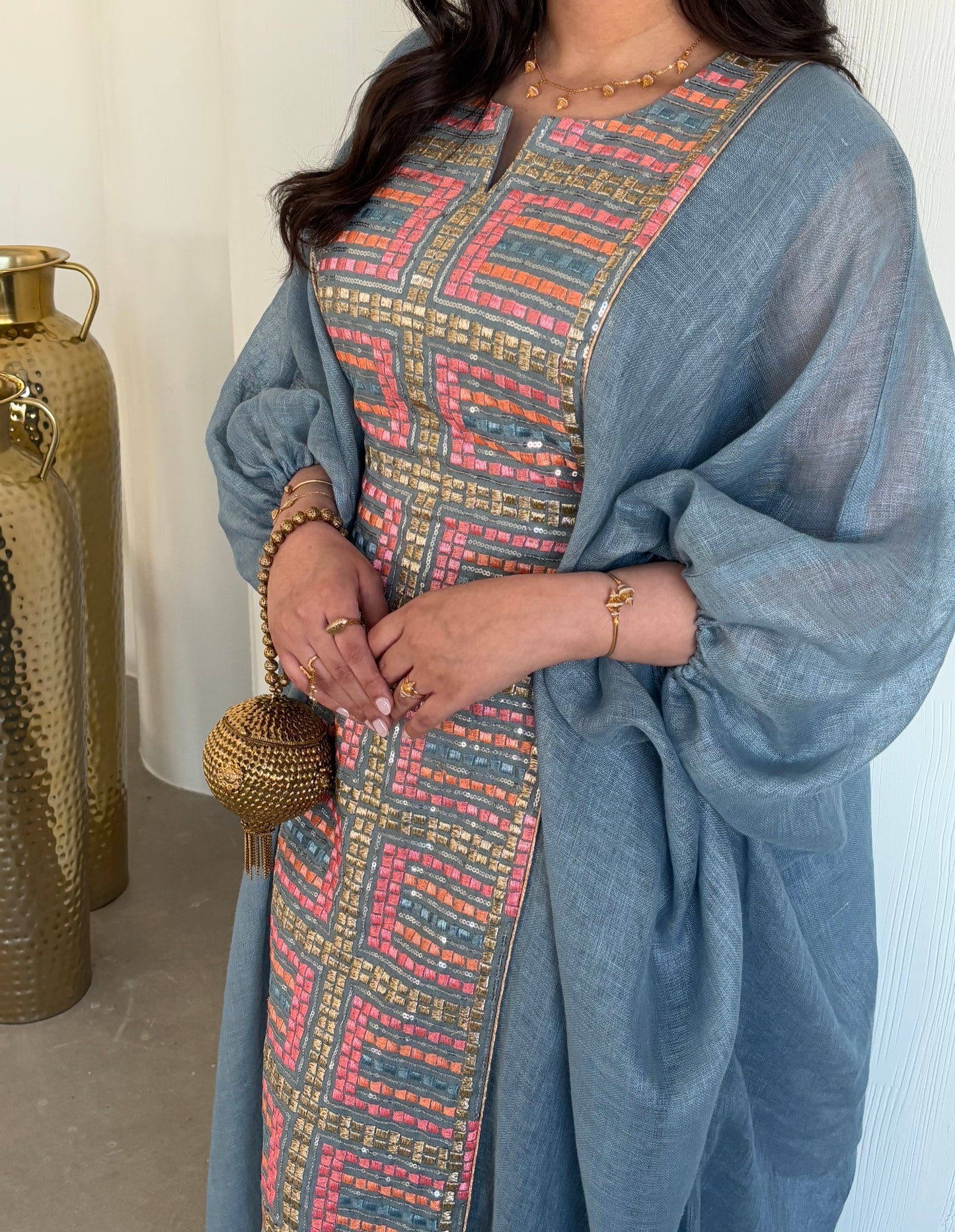 DN124 - COLORFUL EMBROIDERY