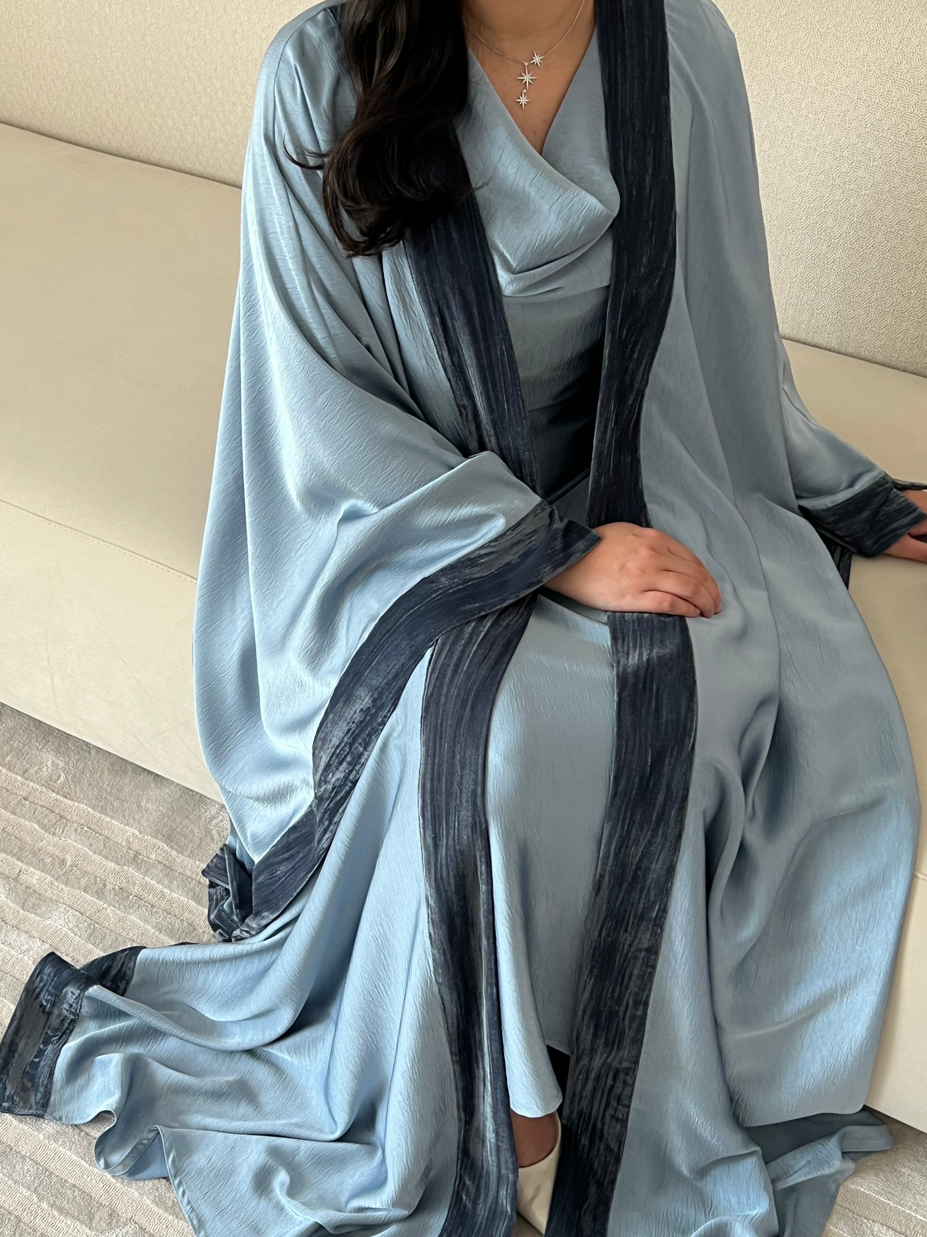 DN197 - SILK ABAYA SET