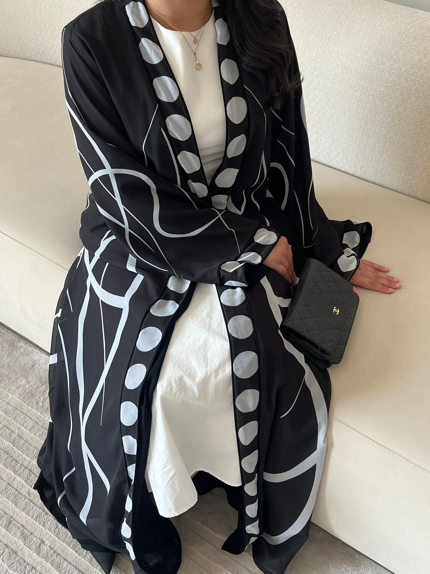 DN263 - POLKA DOT ABAYA