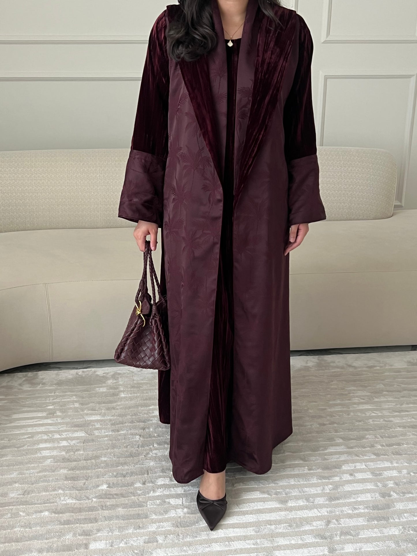 DN211 - VELVET PALM ABAYA