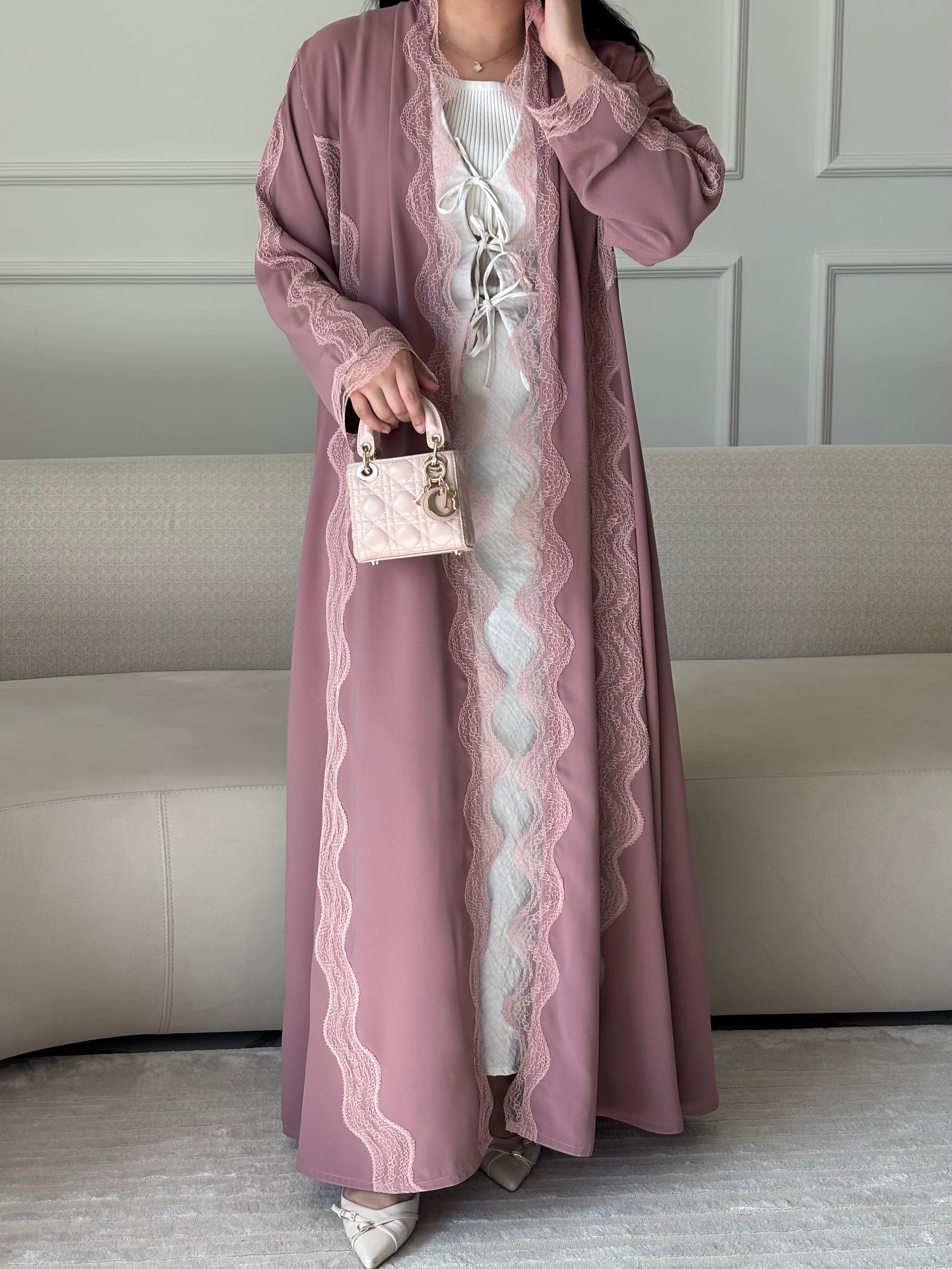 DN277 - LACE ABAYA