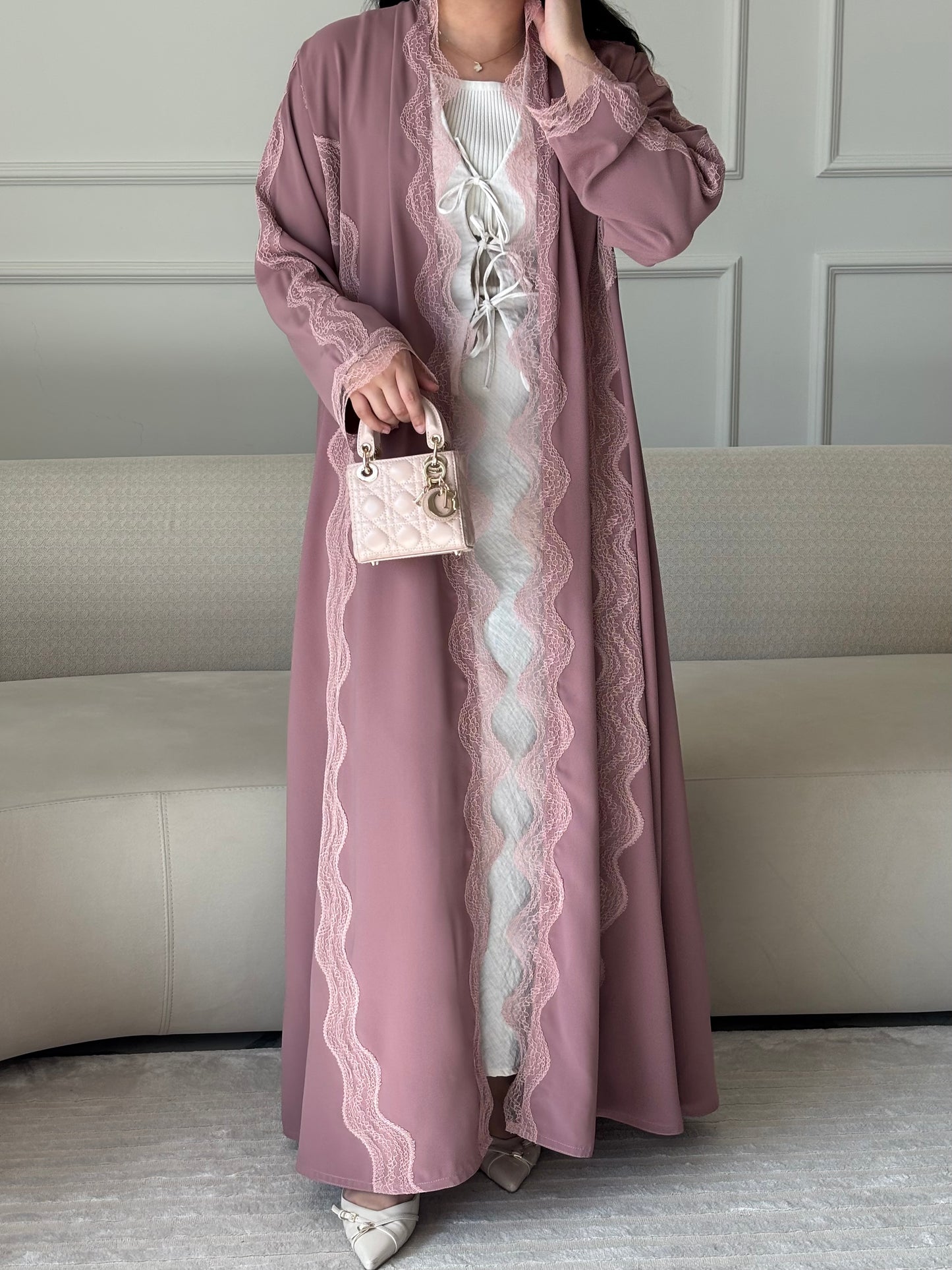 DN277 - LACE ABAYA