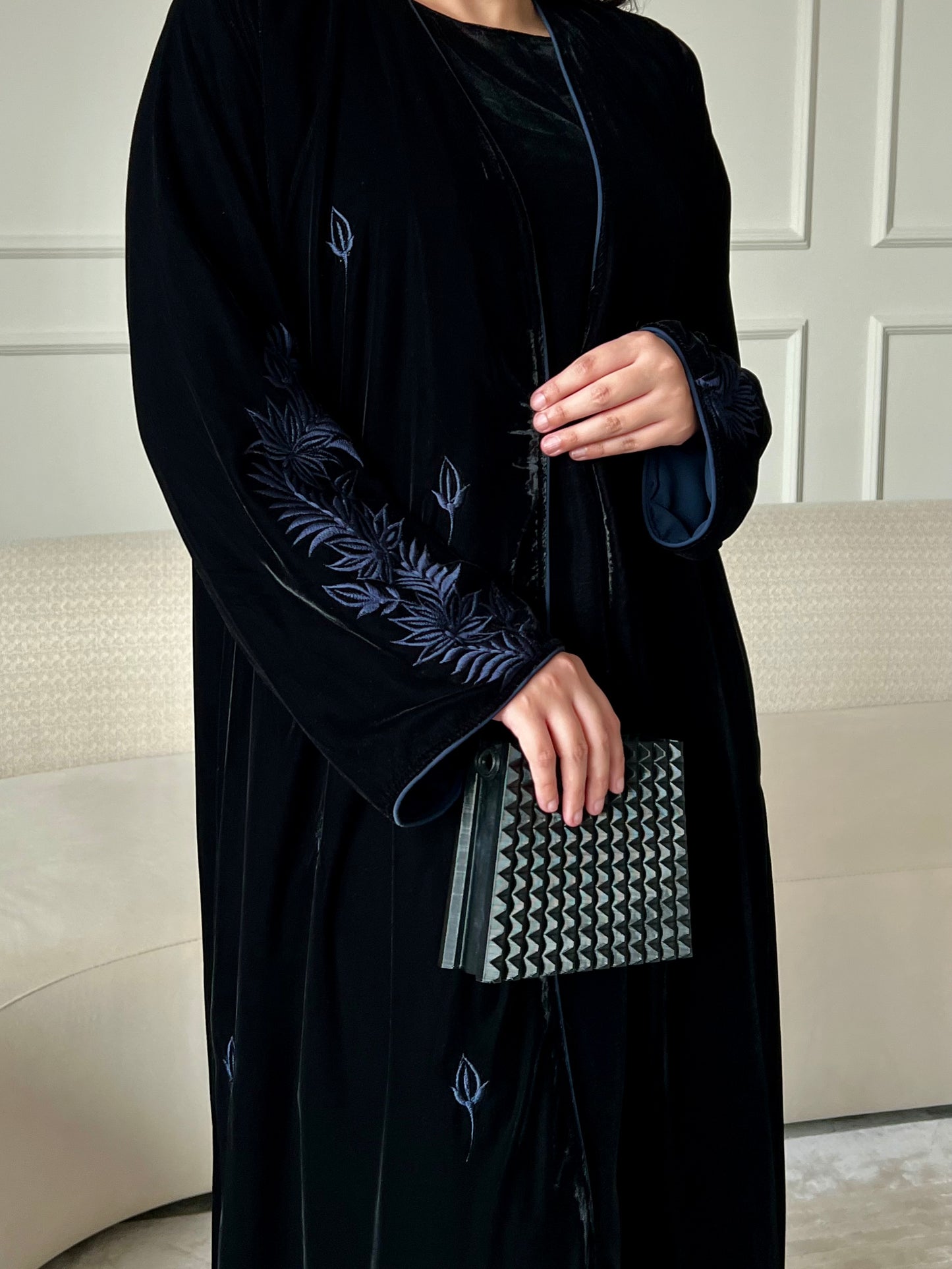 DN214 - VELVET EMBROIDERY