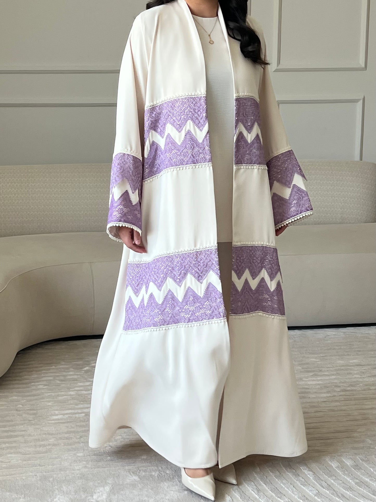DN268 - LACE ABAYA