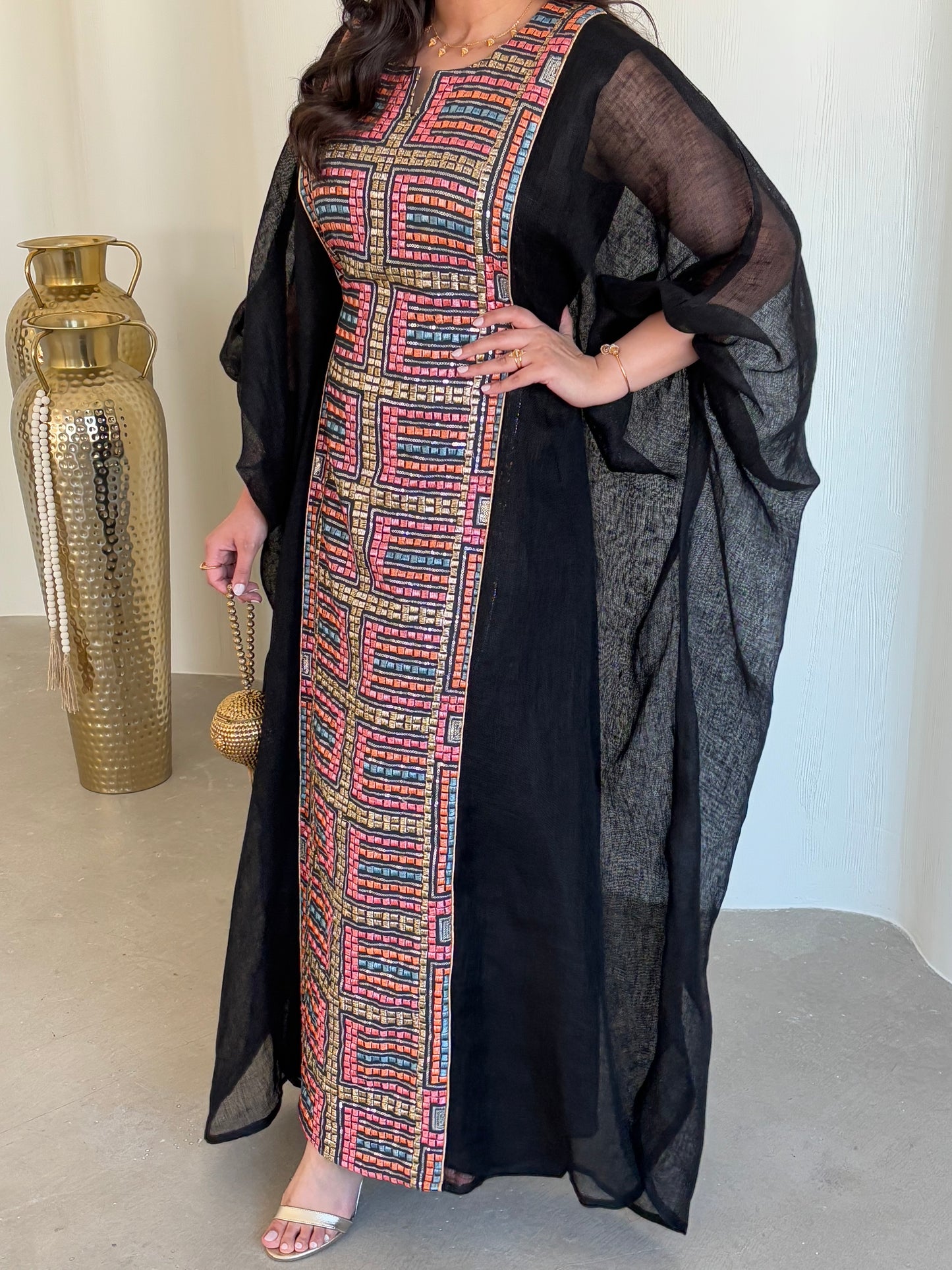 DN144 - COLORFUL EMBROIDERY