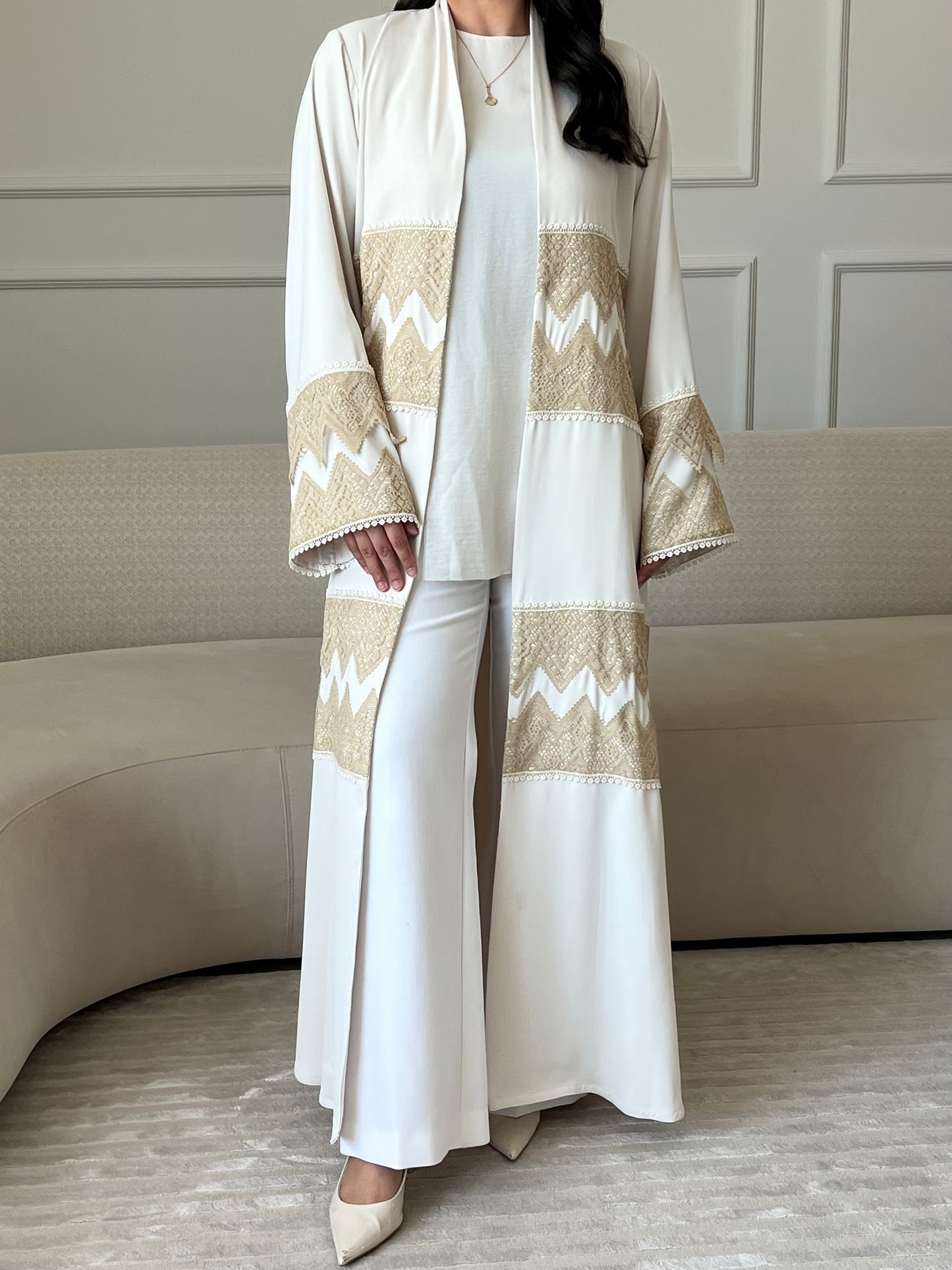 DN267 - LACE ABAYA