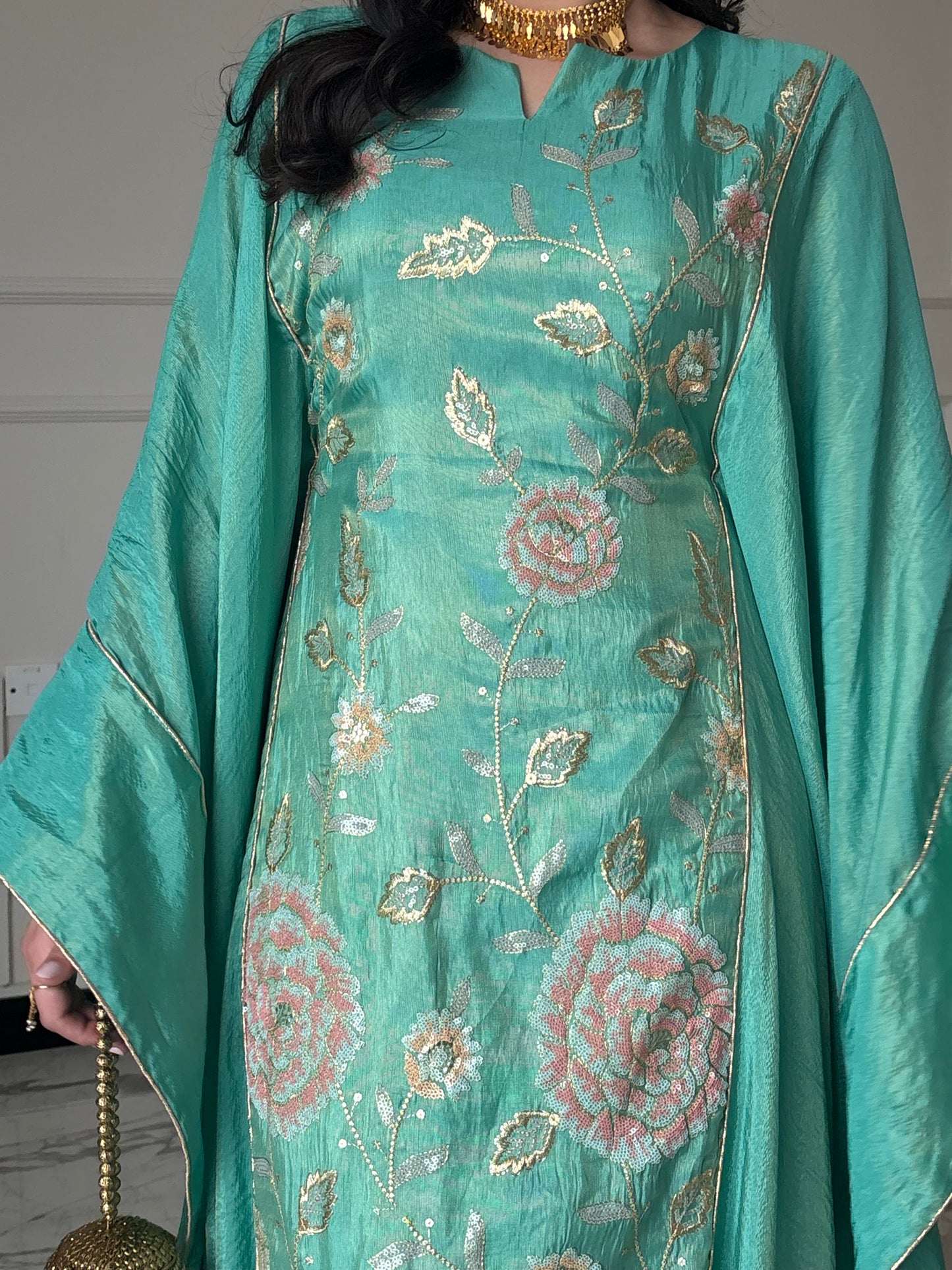 DN134 -FLOWER EMBROIDERY