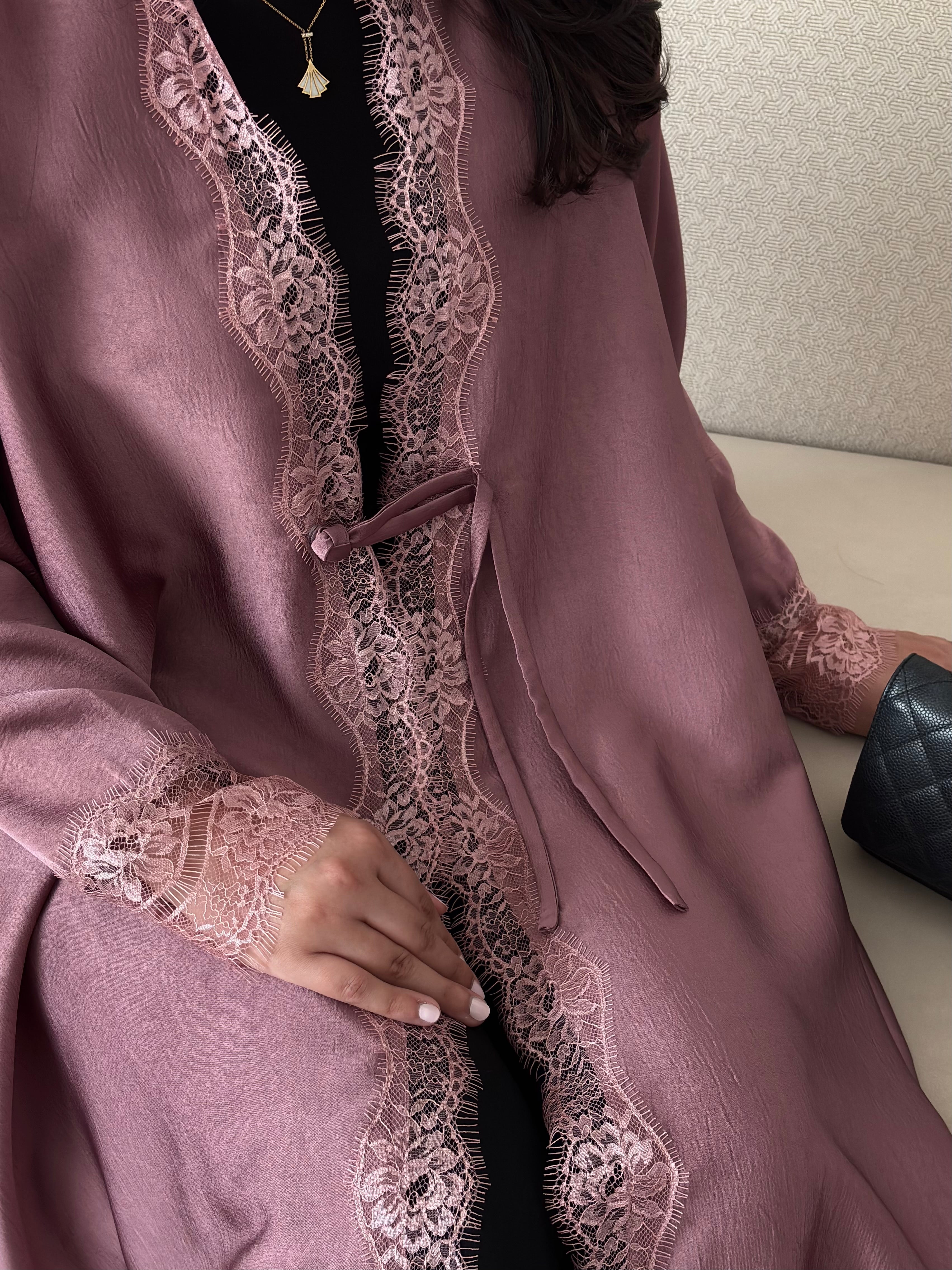 DN298 - LACE ABAYA