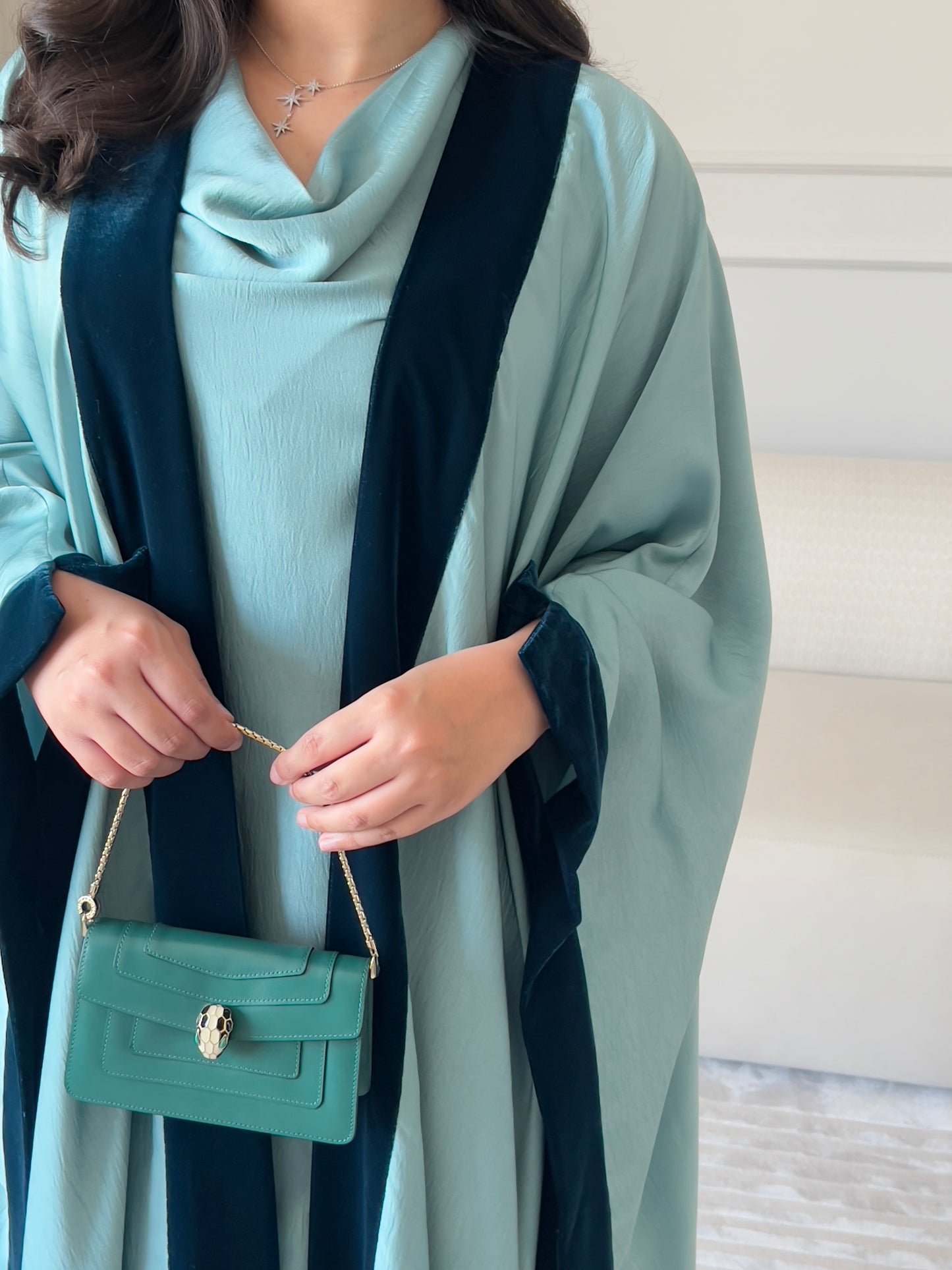 DN200 - SILK ABAYA SET