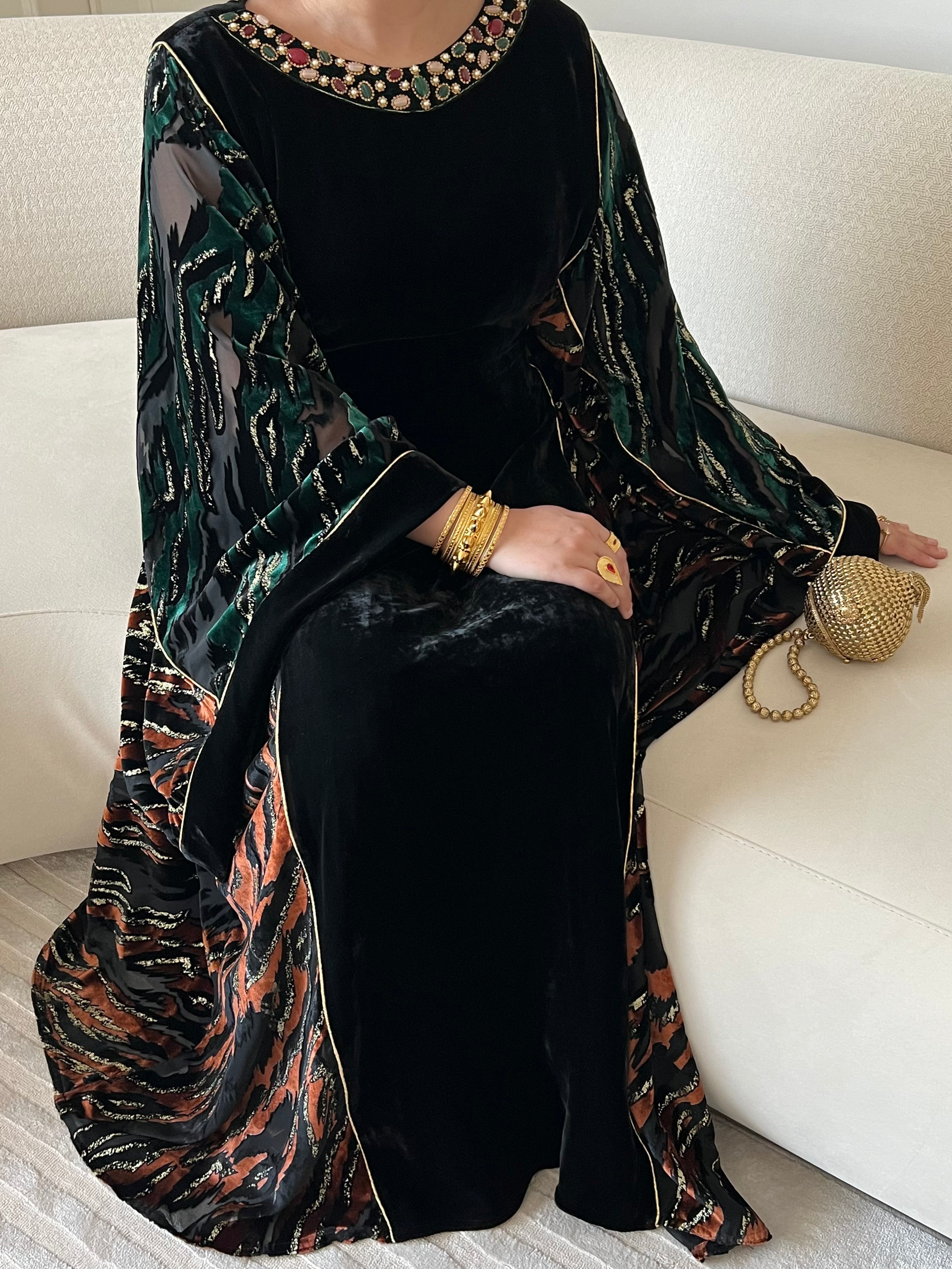 DN235 - STONE KAFTAN