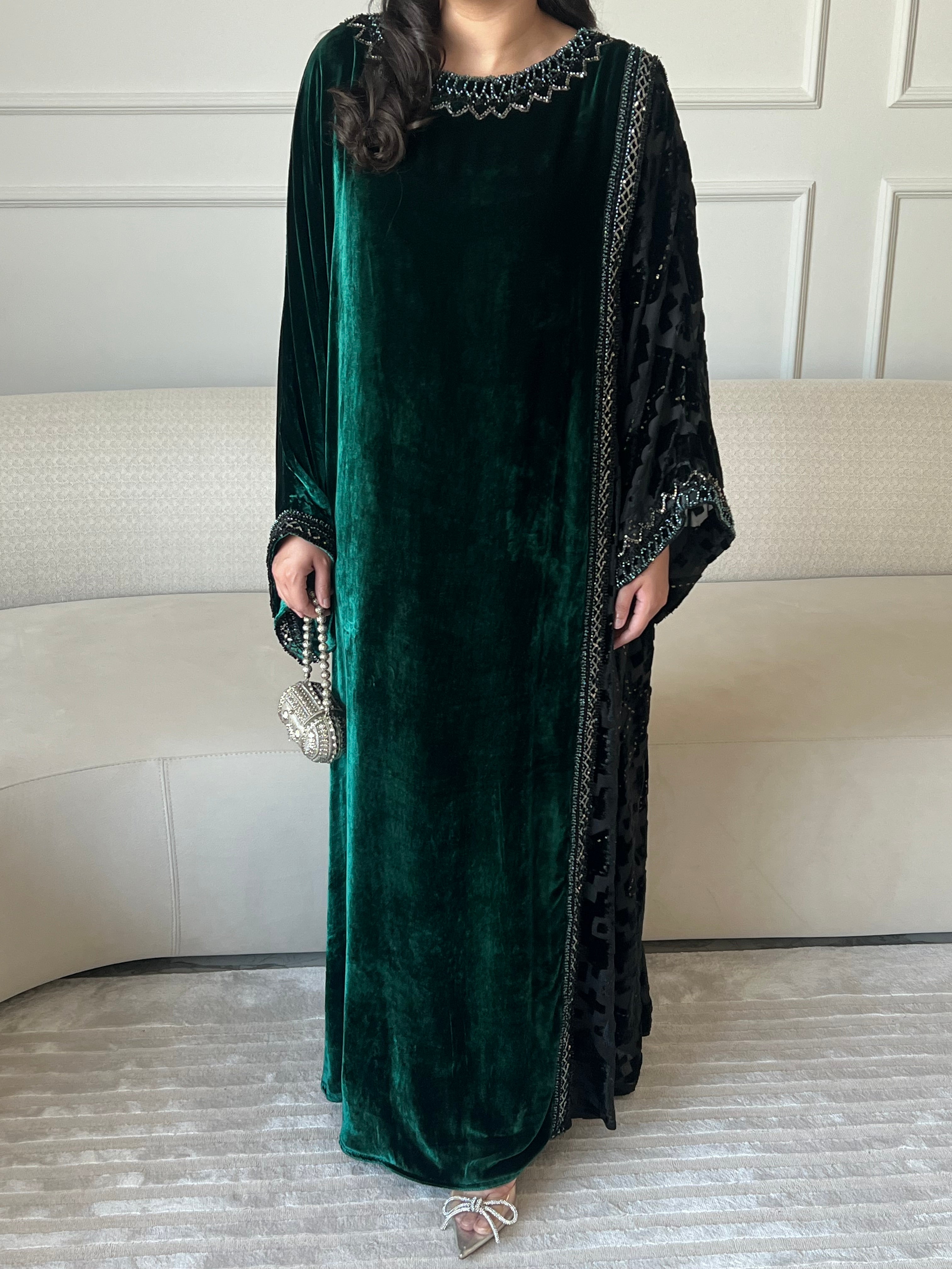 DN253 - VELVET EMBROIDERY