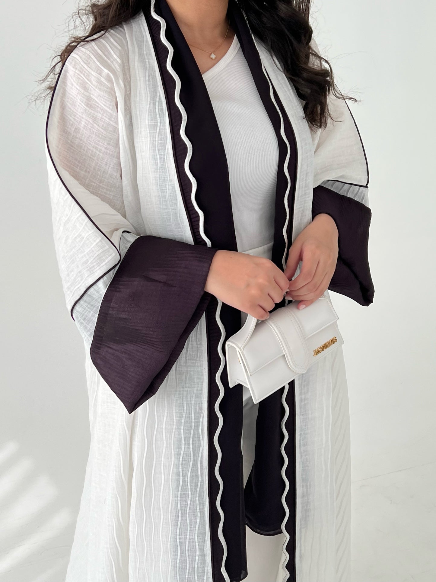 DN045 - WAVES ABAYA
