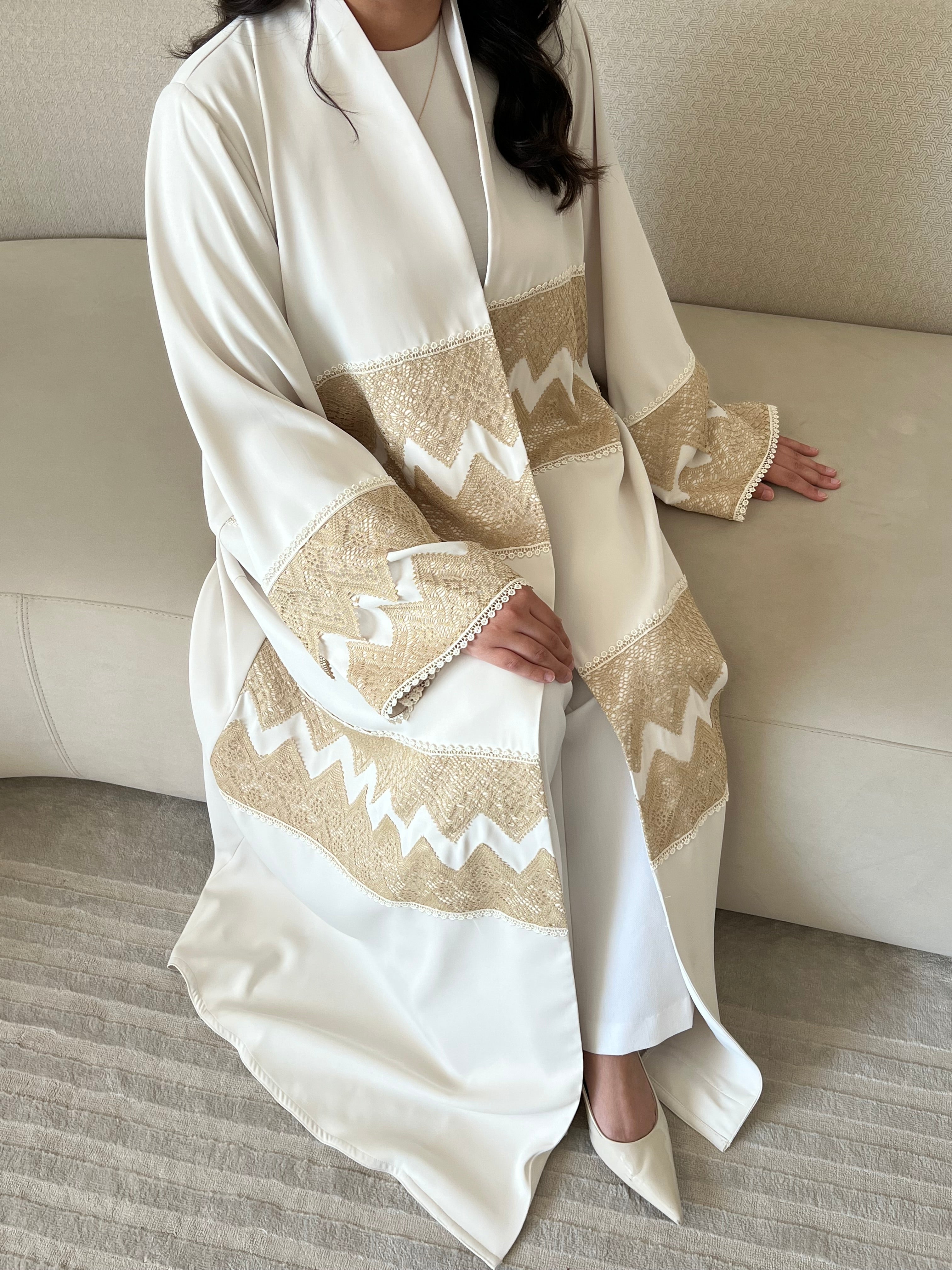 DN267 - LACE ABAYA