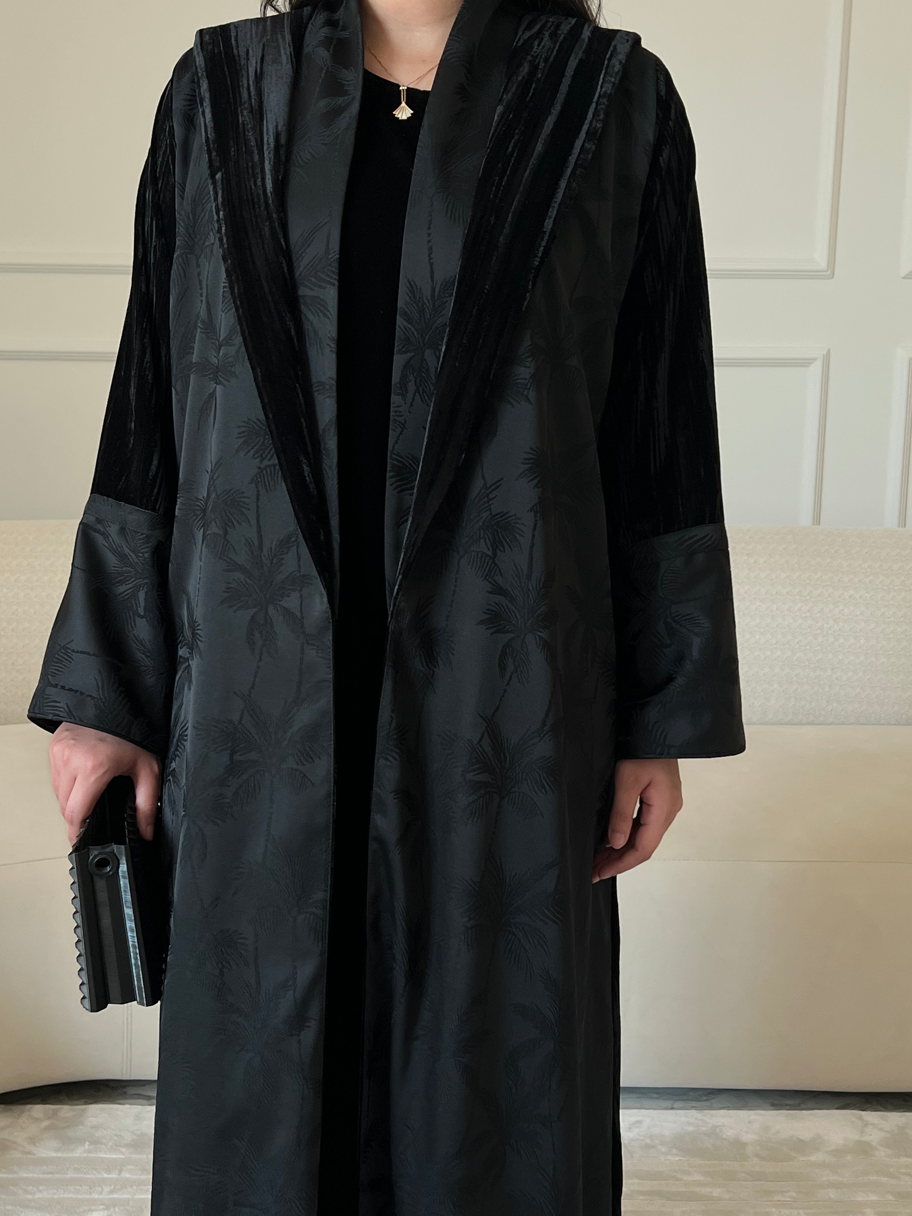 DN210 - VELVET PALM ABAYA