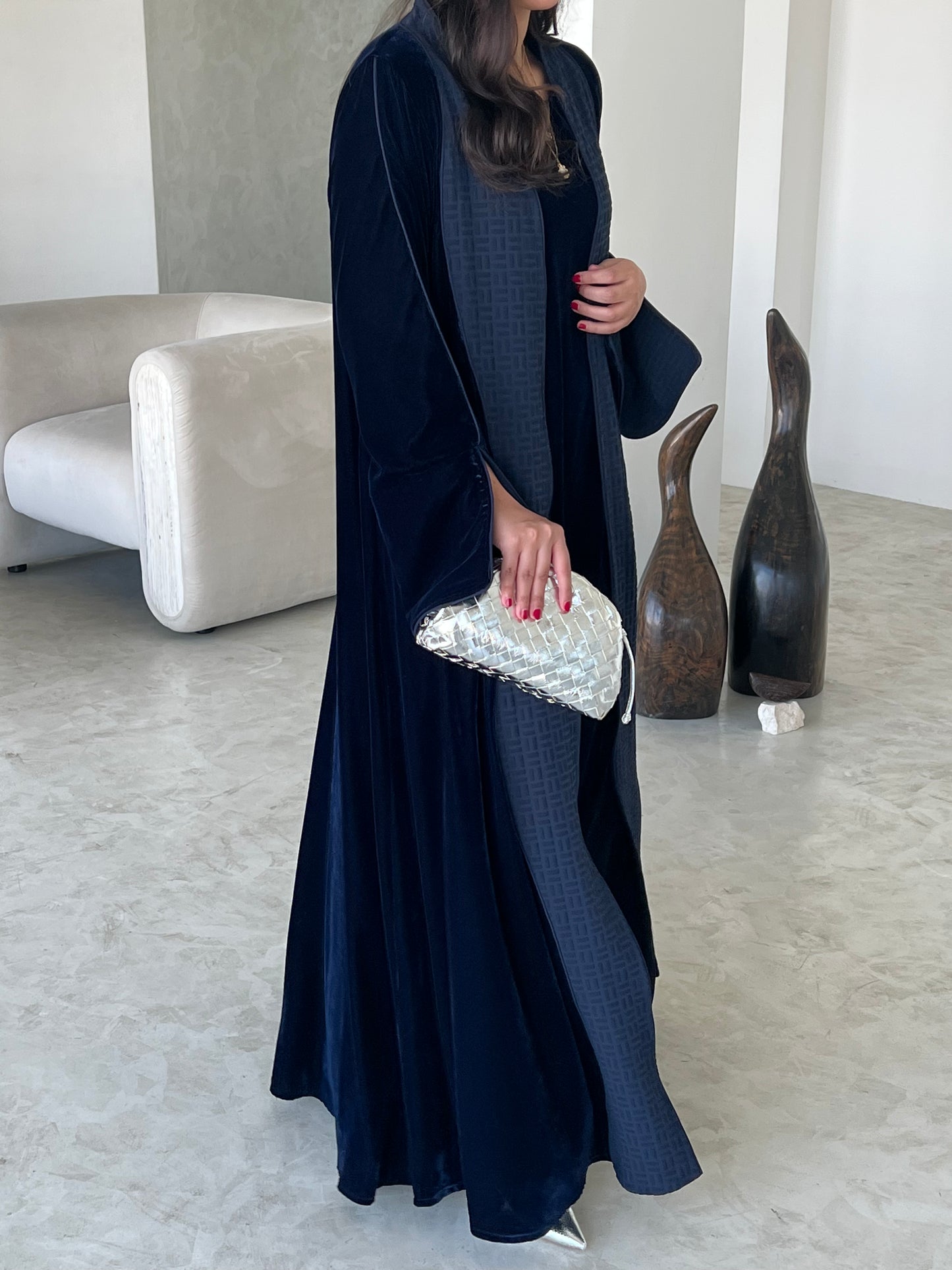 DN204 - VELVET ABAYA