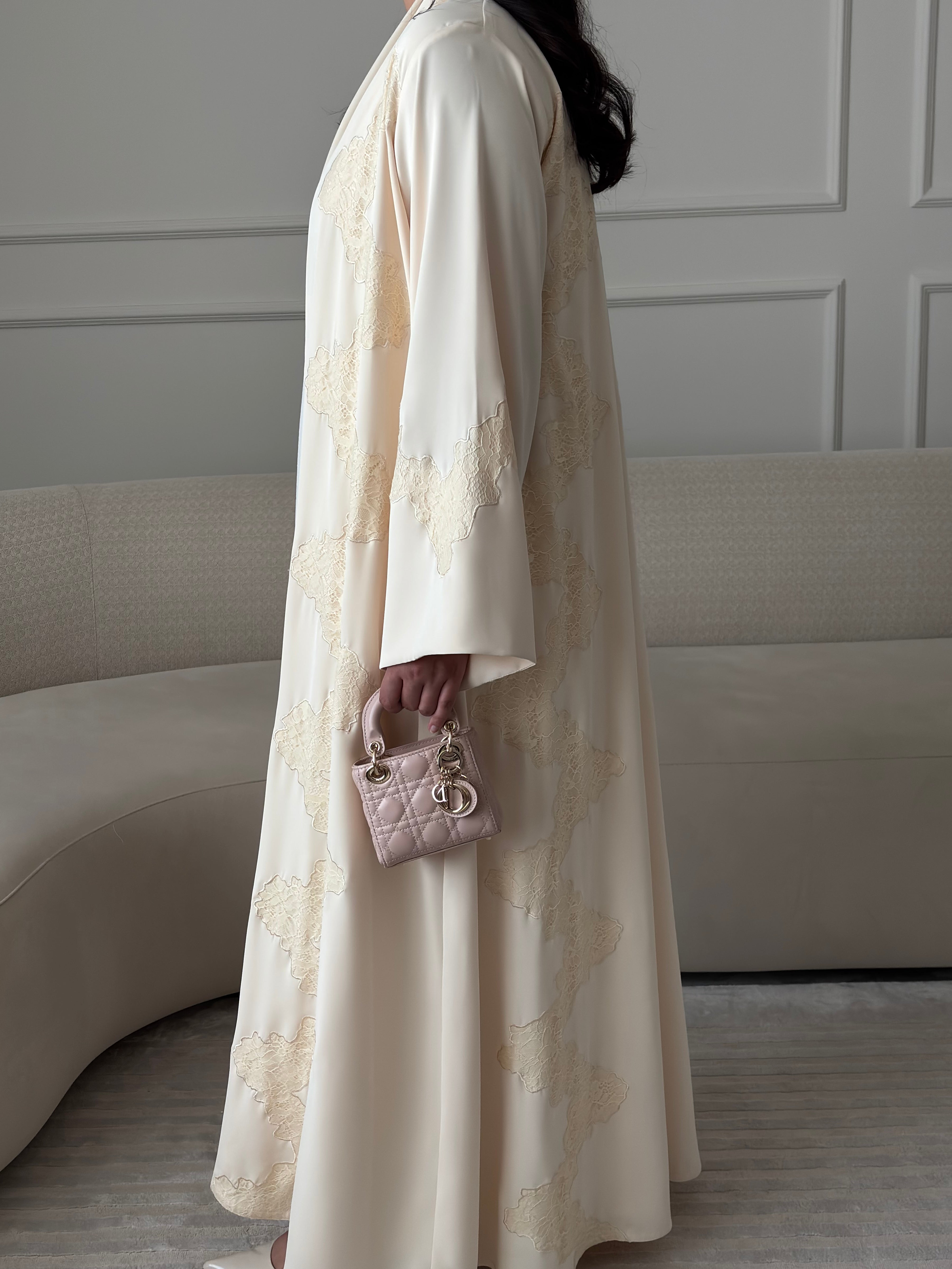 DN287 - LACE ABAYA