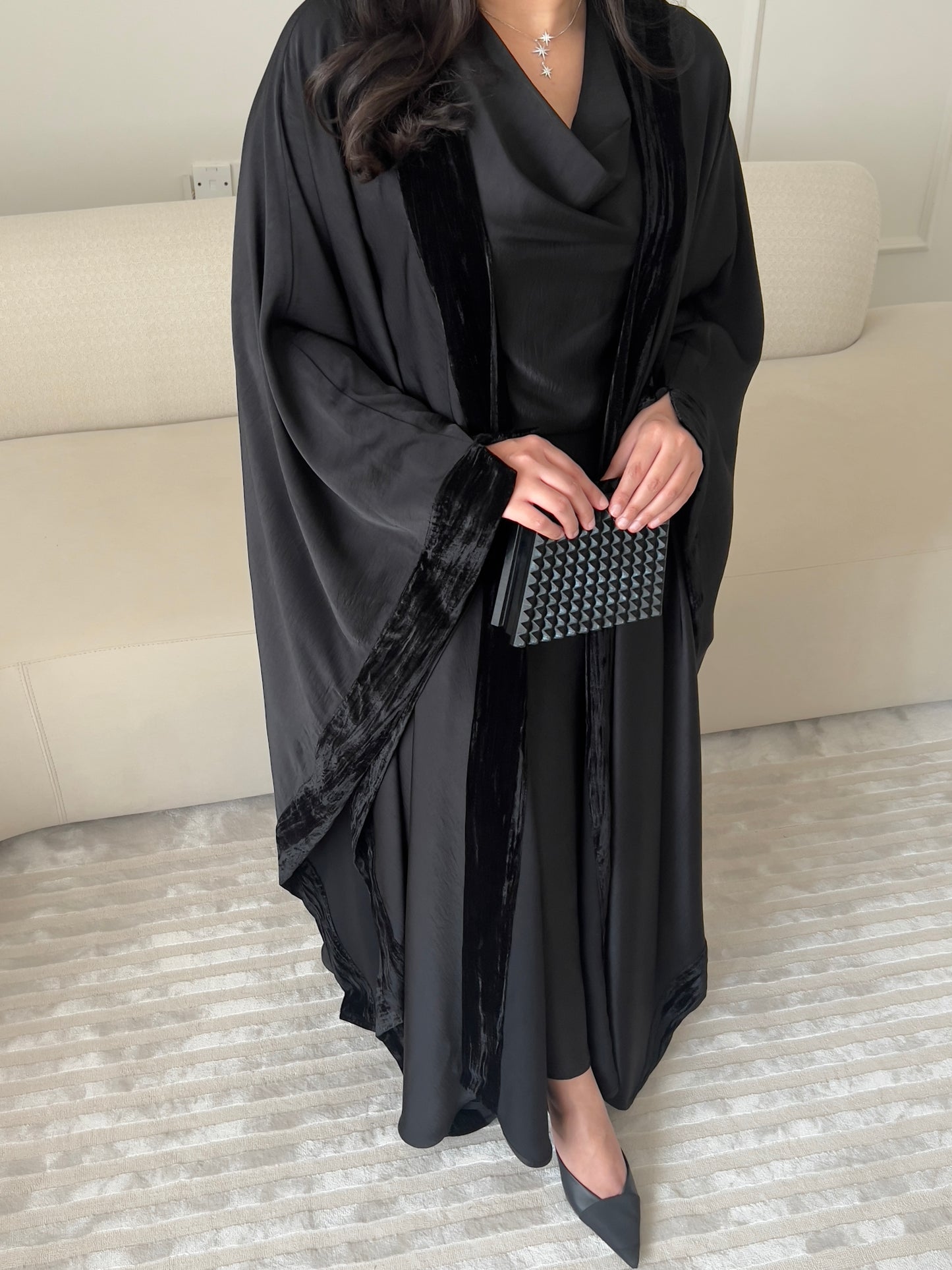DN202 - SILK ABAYA SET