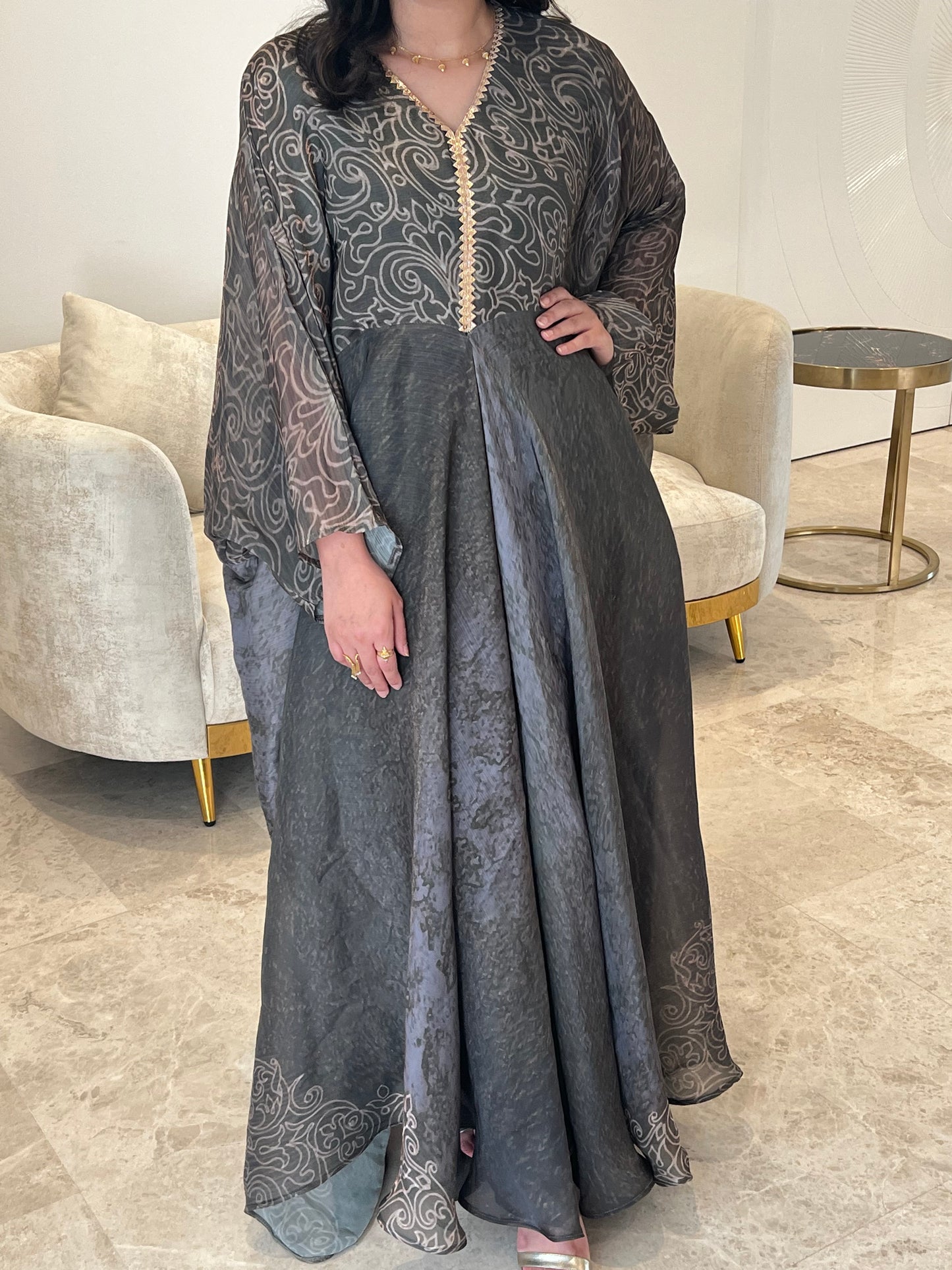 DN069 - ORGANZA KAFTAN