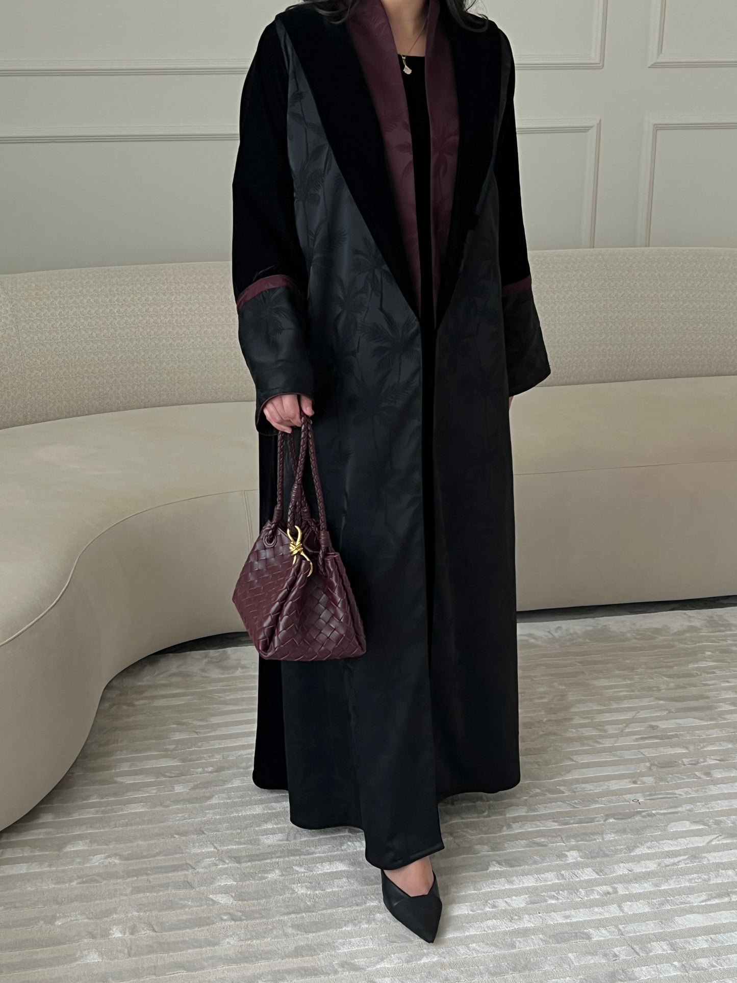 DN212 - VELVET PALM ABAYA