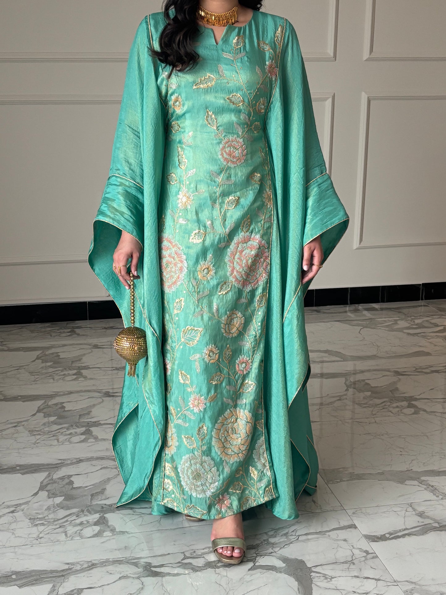 DN134 -FLOWER EMBROIDERY