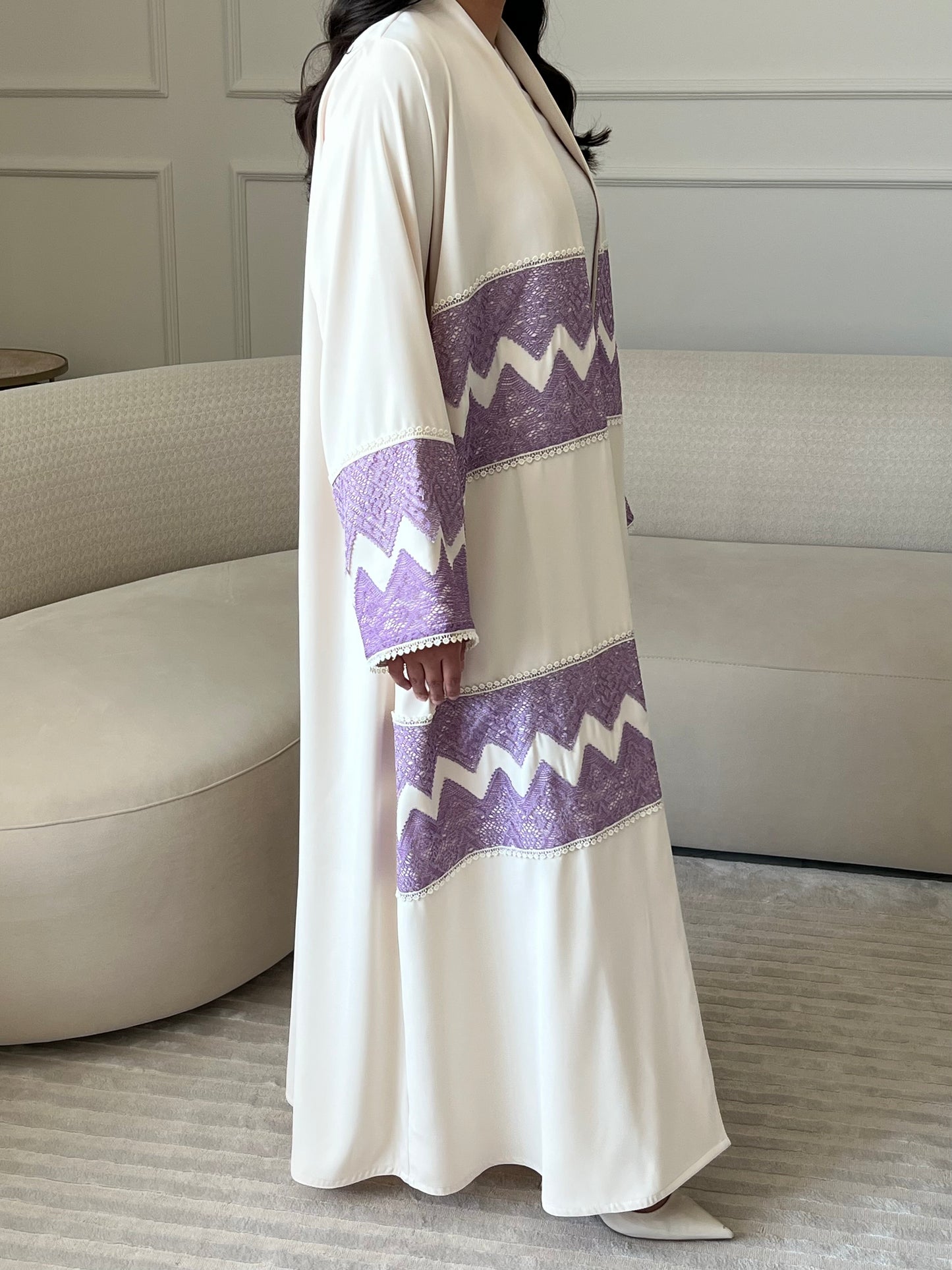 DN268 - LACE ABAYA