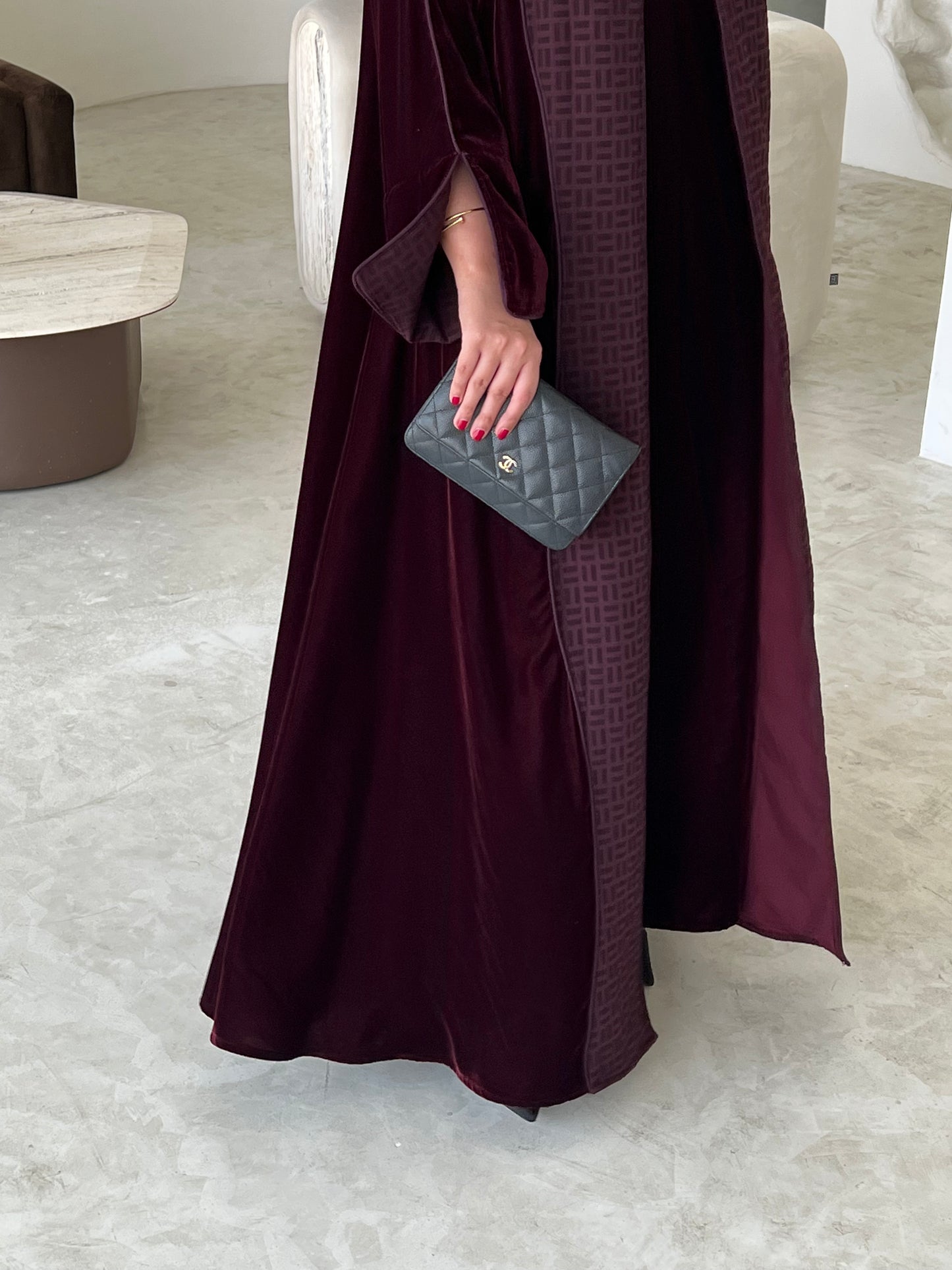 DN206 - VELVET ABAYA