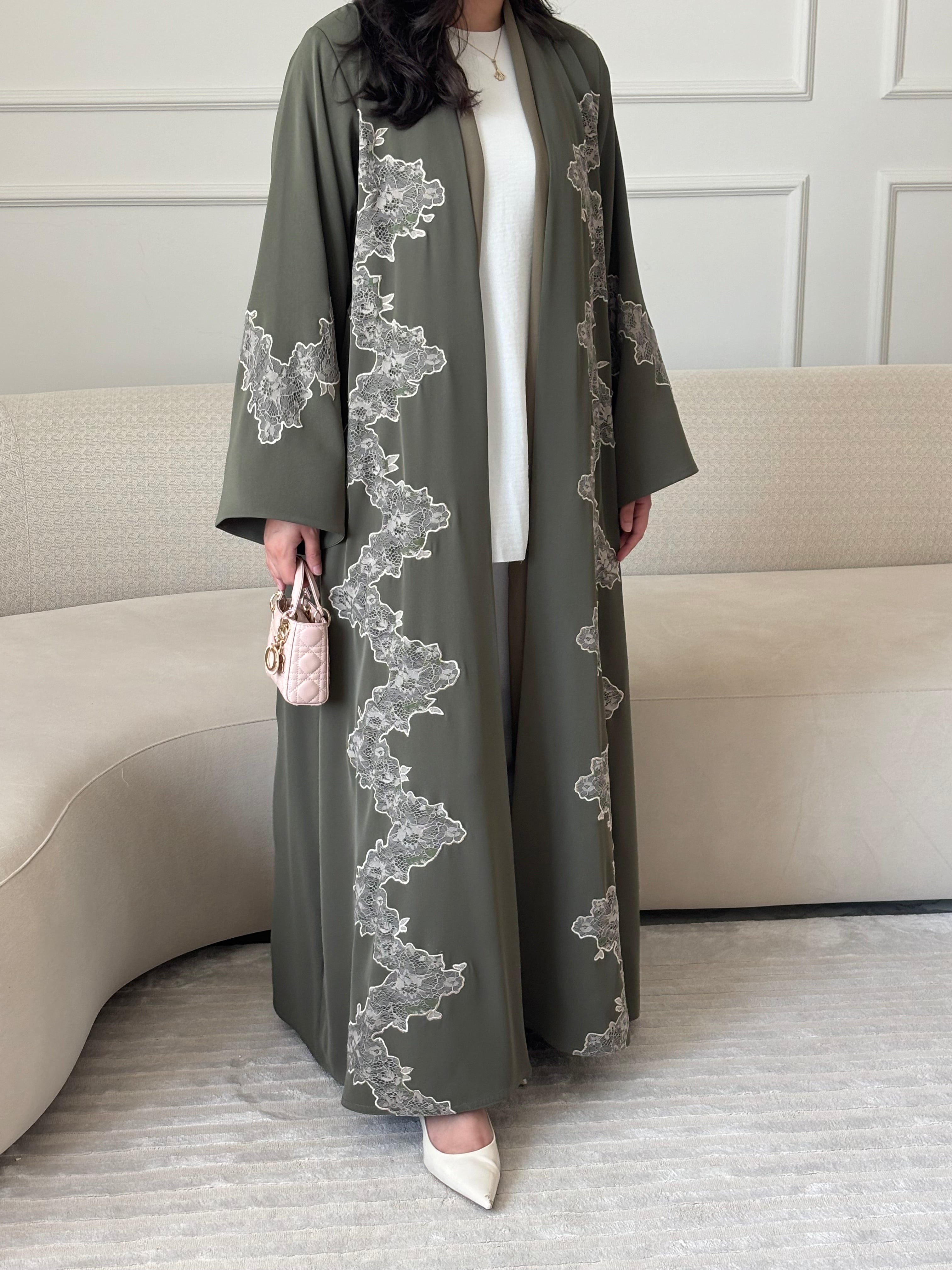 DN288 - LACE ABAYA