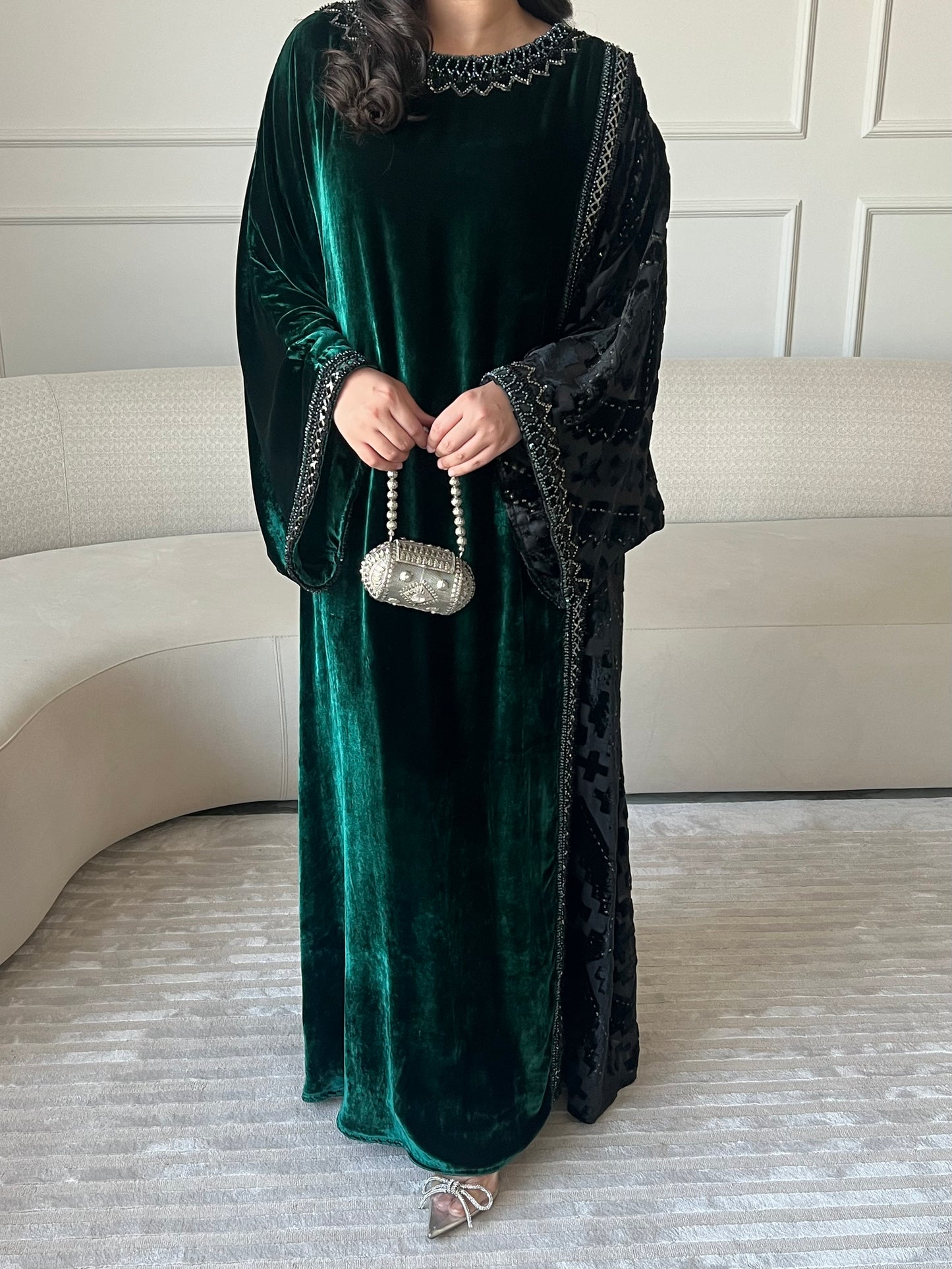 DN253 - VELVET EMBROIDERY