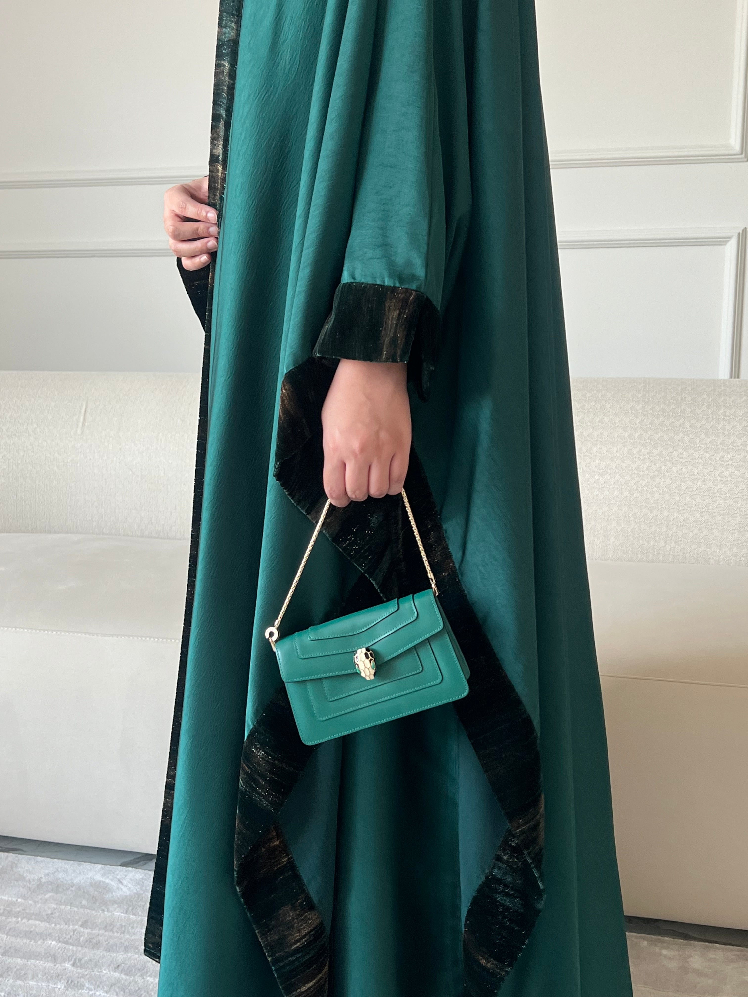 DN219 - SILK ABAYA SET