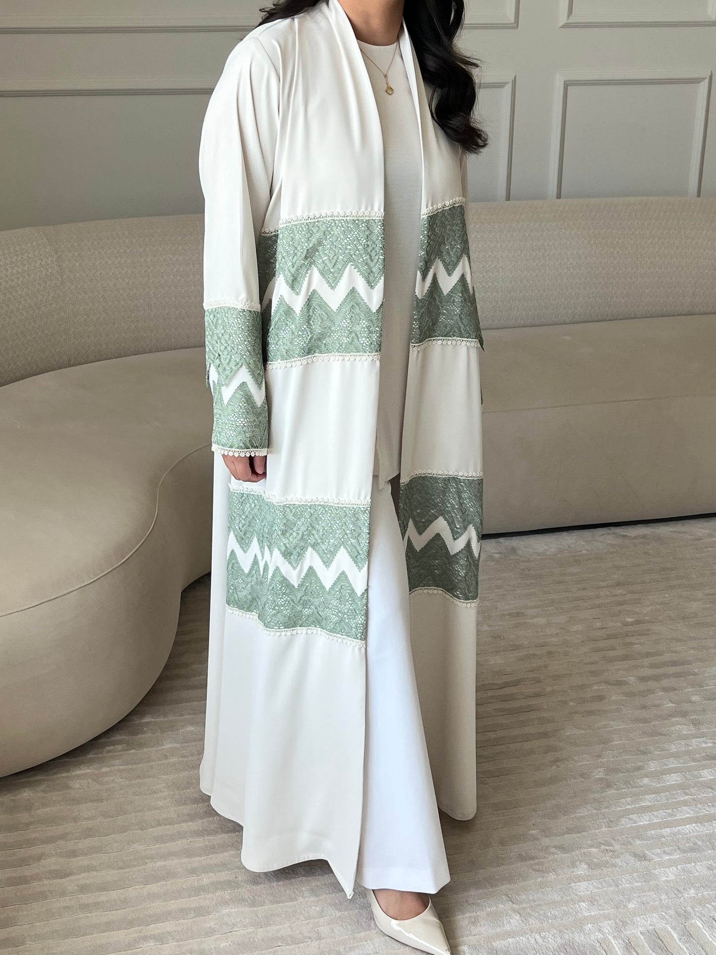 DN269 - LACE ABAYA