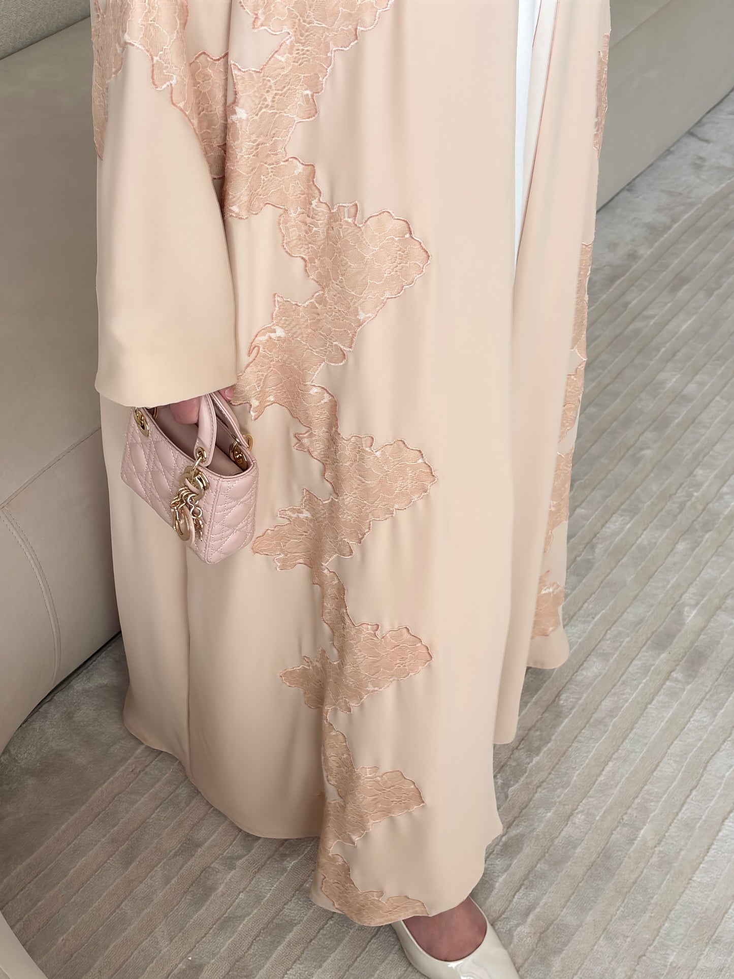 DN286 - LACE ABAYA