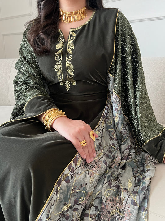 DN250 - VELVET EMBROIDERY