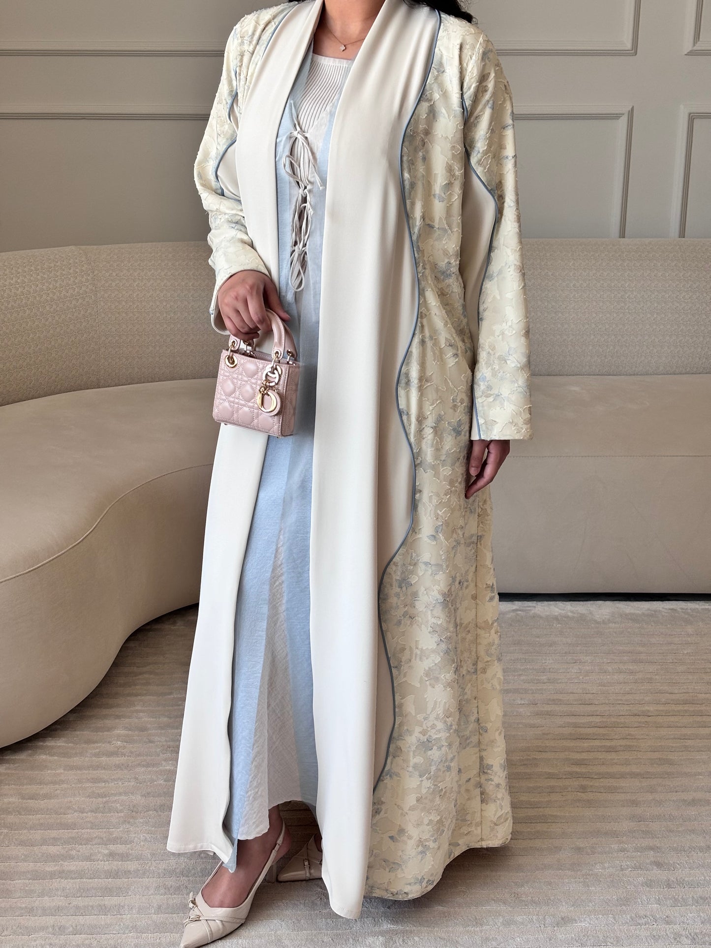 DN273 - FLORAL ABAYA