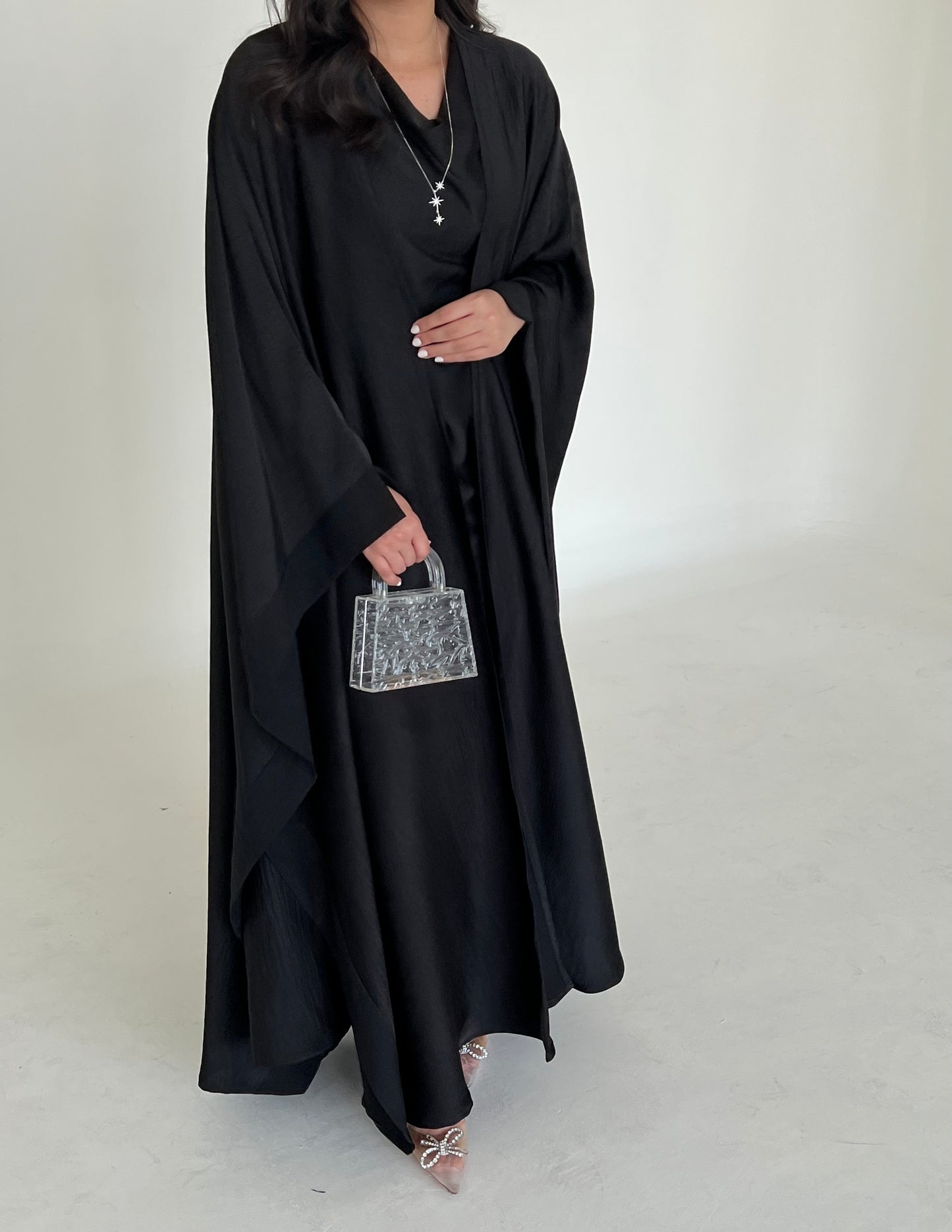 DN079 - SILK ABAYA SET