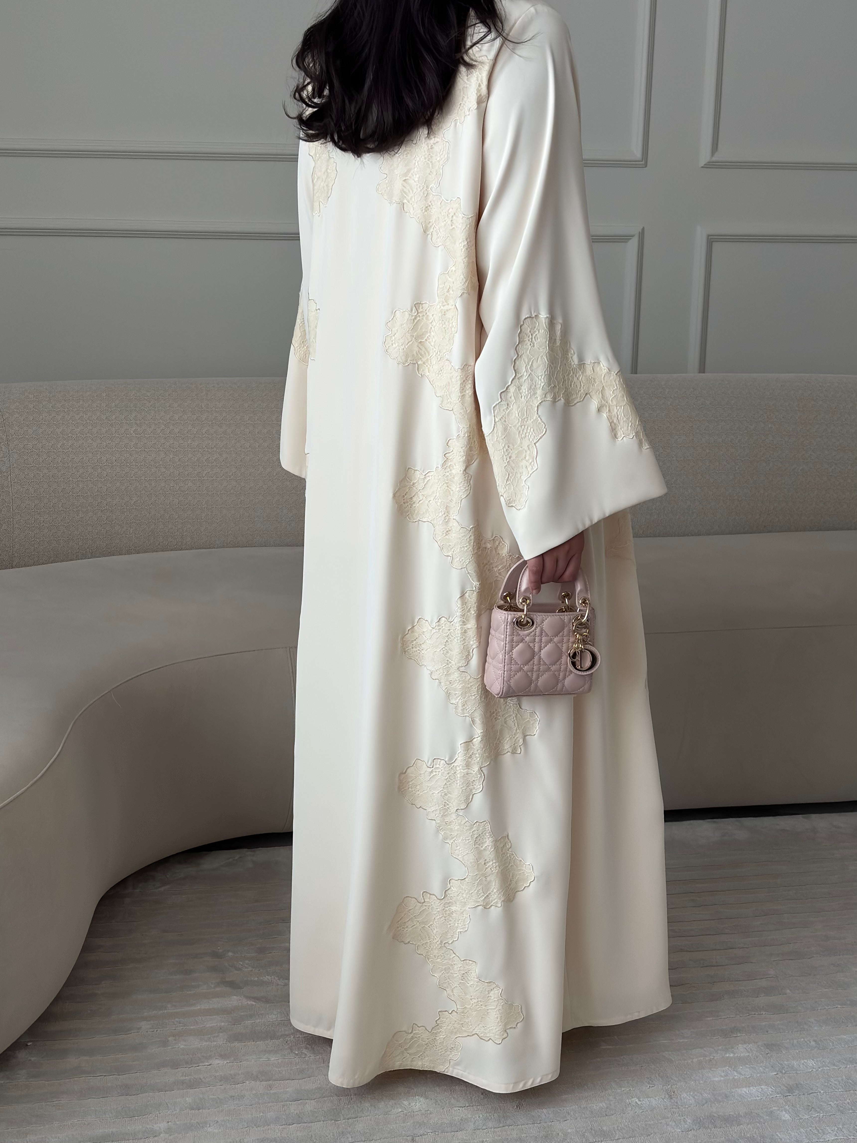 DN287 - LACE ABAYA