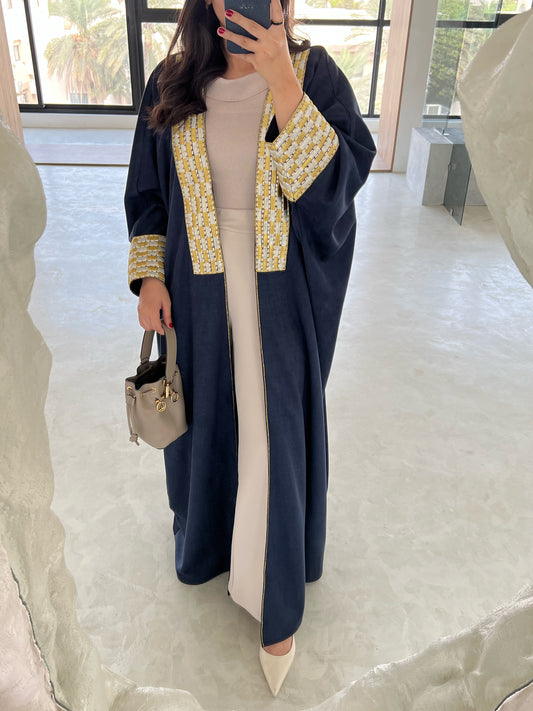 DN050 - BISHT ABAYA