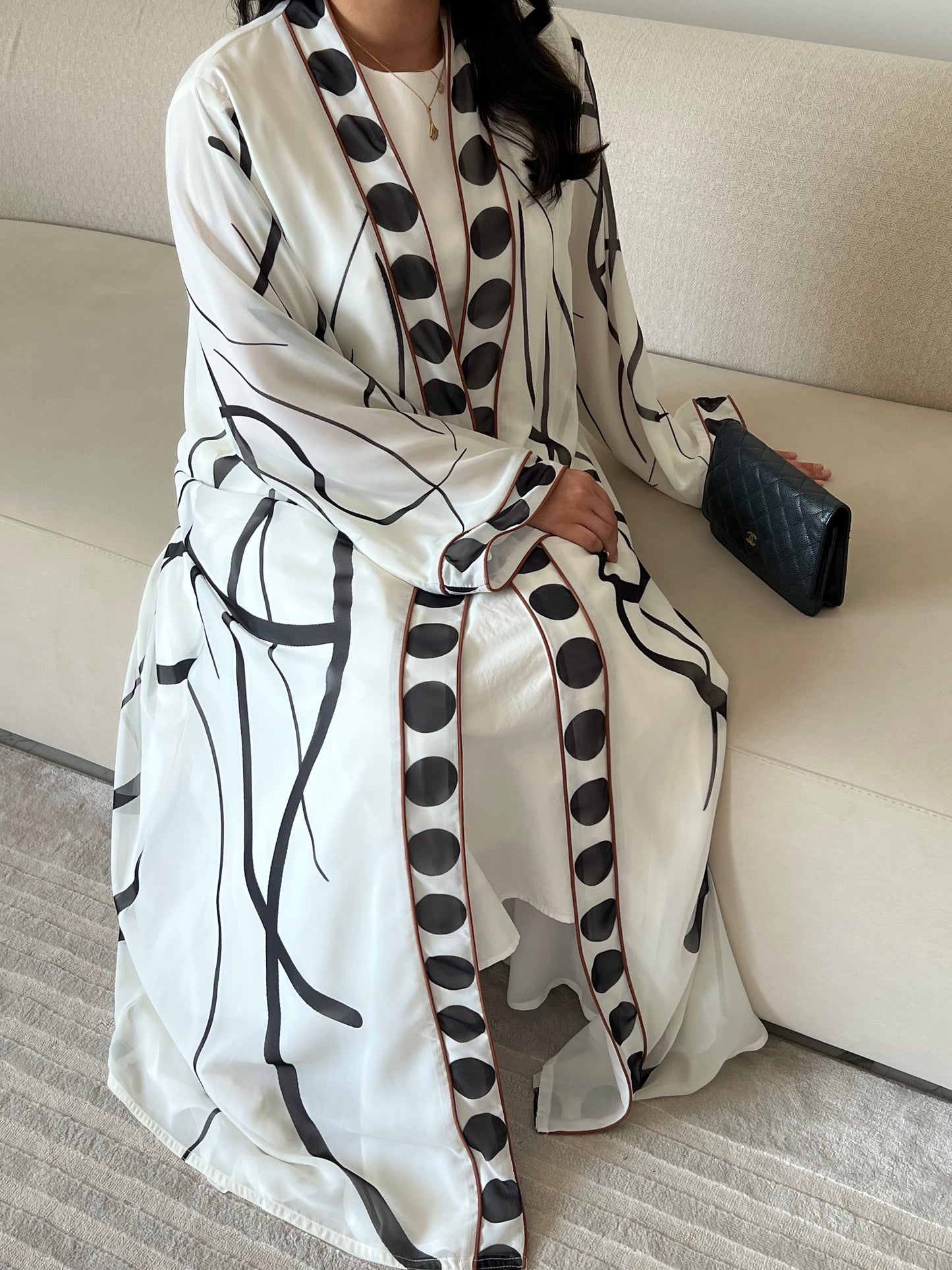 DN264 - POLKA DOT ABAYA