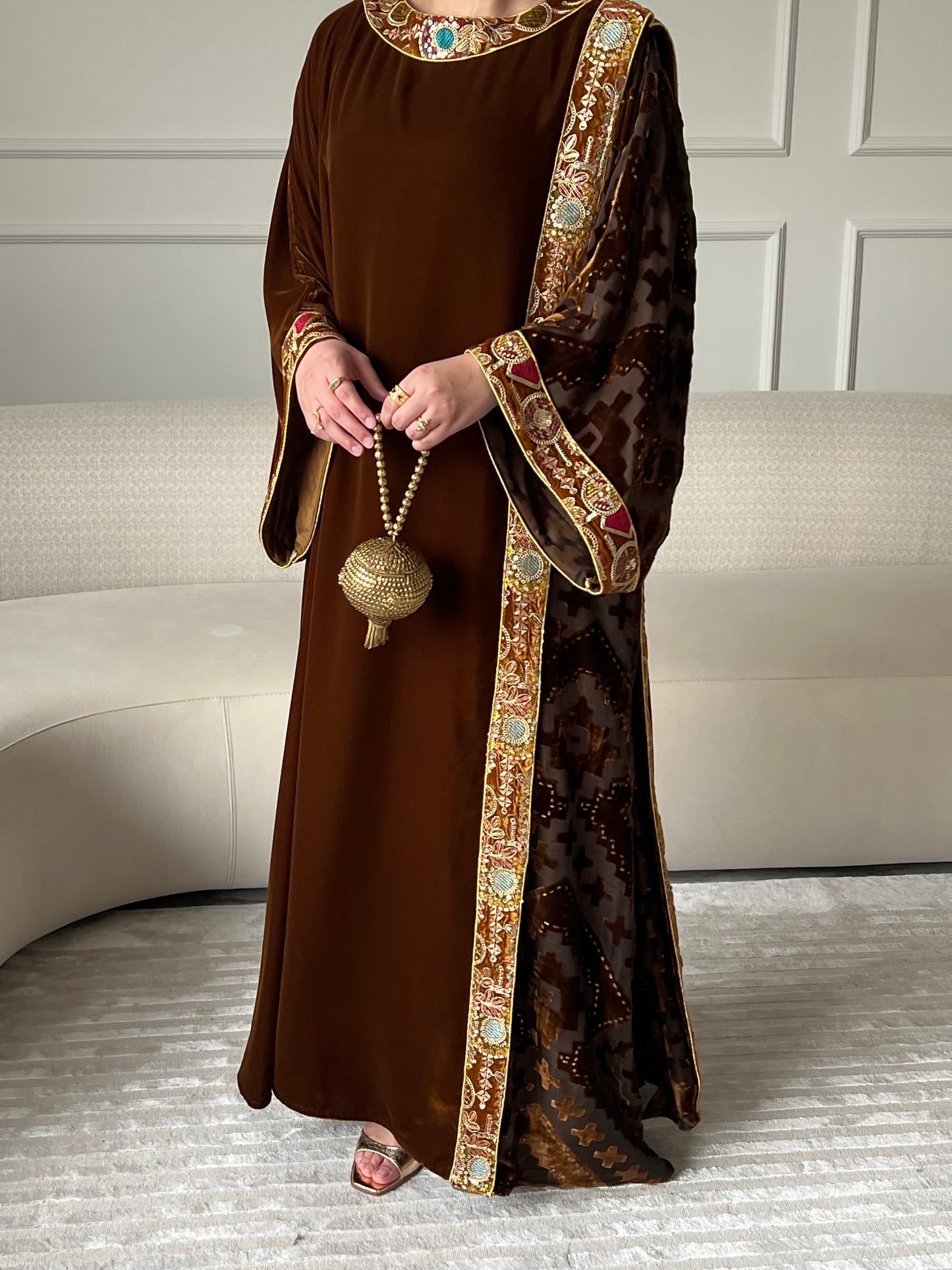 DN247 - VELVET EMBROIDERY