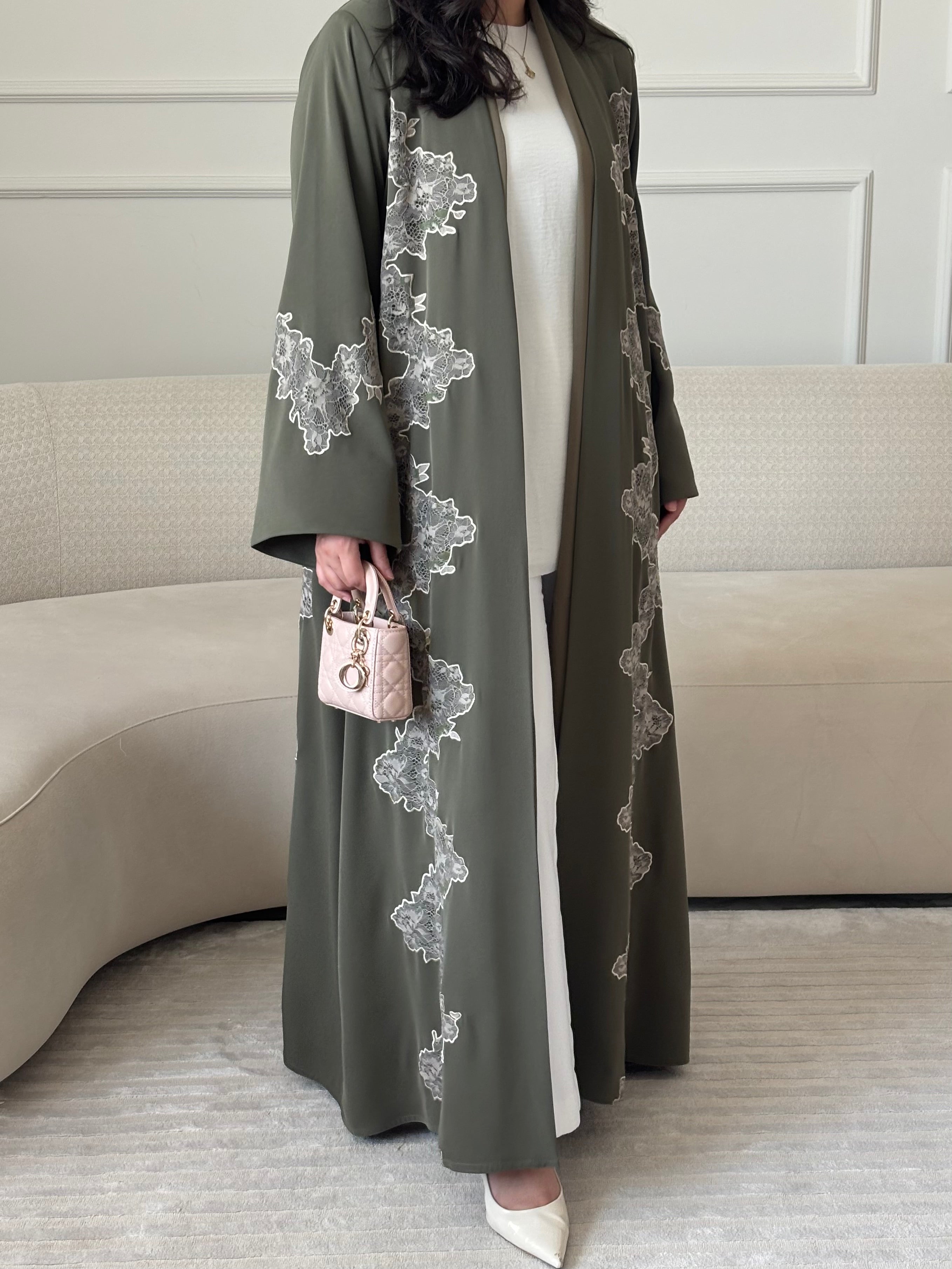 DN288 - LACE ABAYA