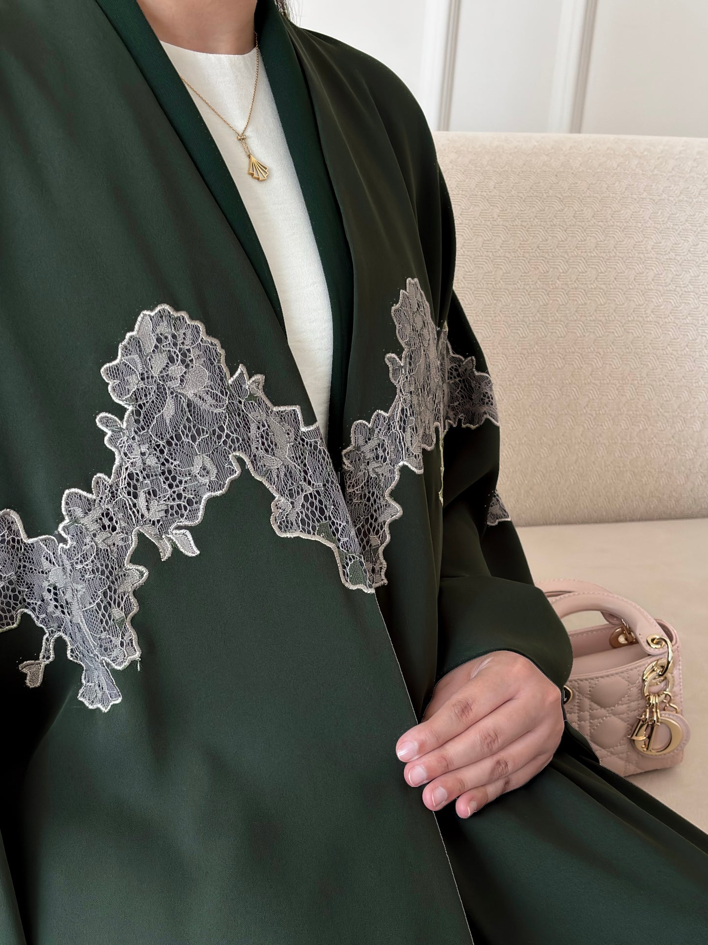 DN282 - LACE ABAYA