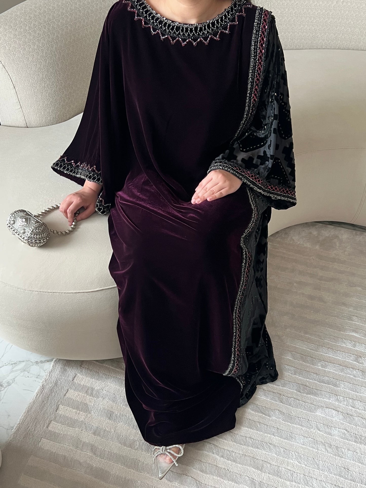 DN252 - VELVET EMBROIDERY