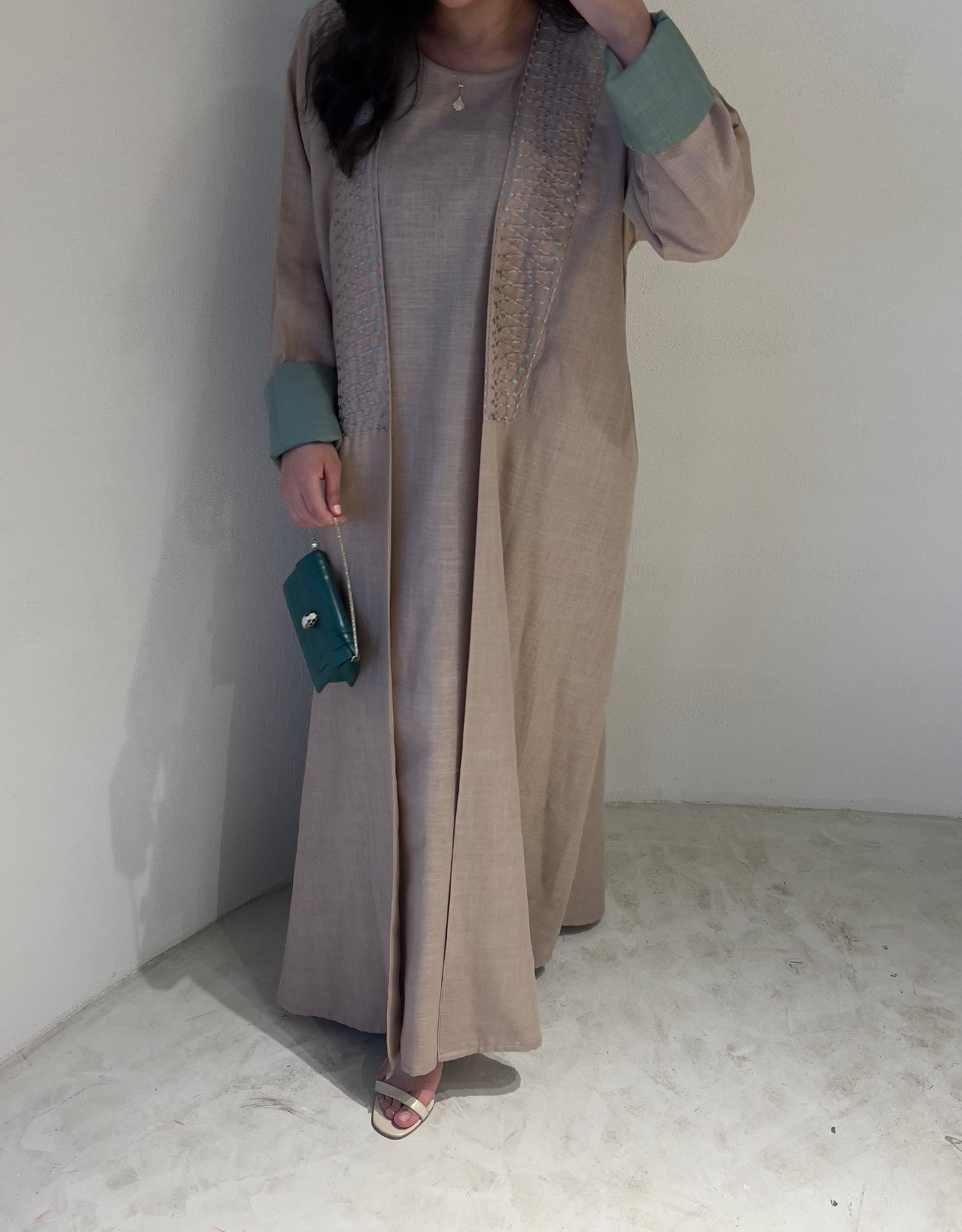 DN102 - EMBROIDERY LINEN SET