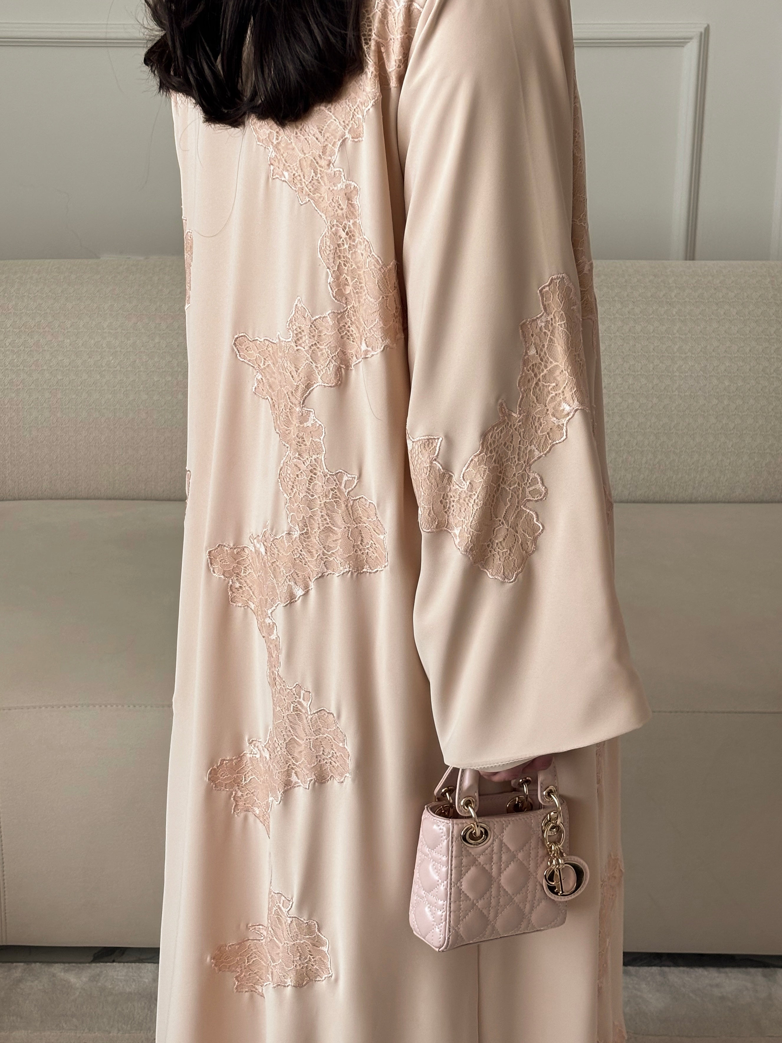 DN286 - LACE ABAYA
