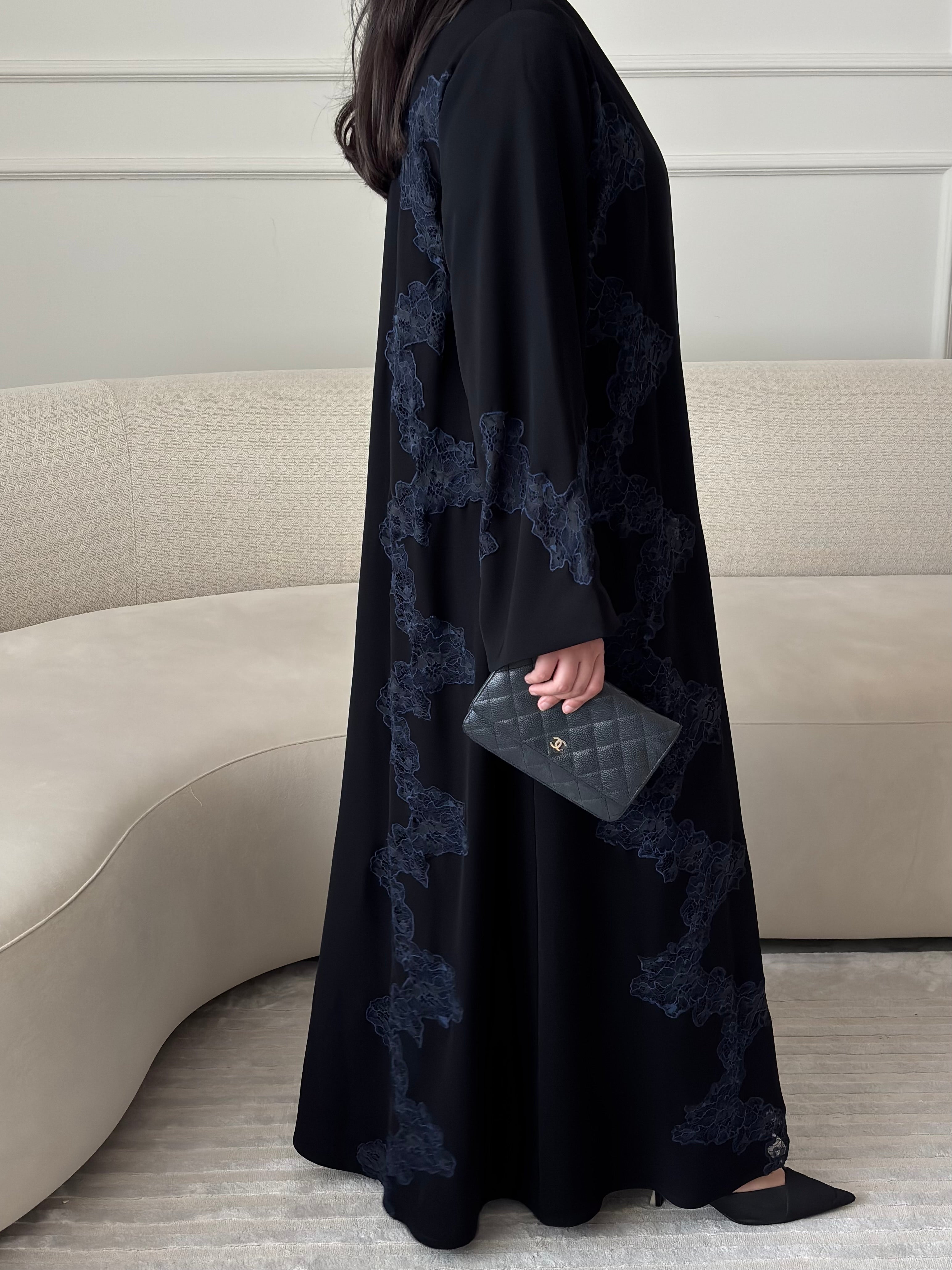 DN285 - LACE ABAYA