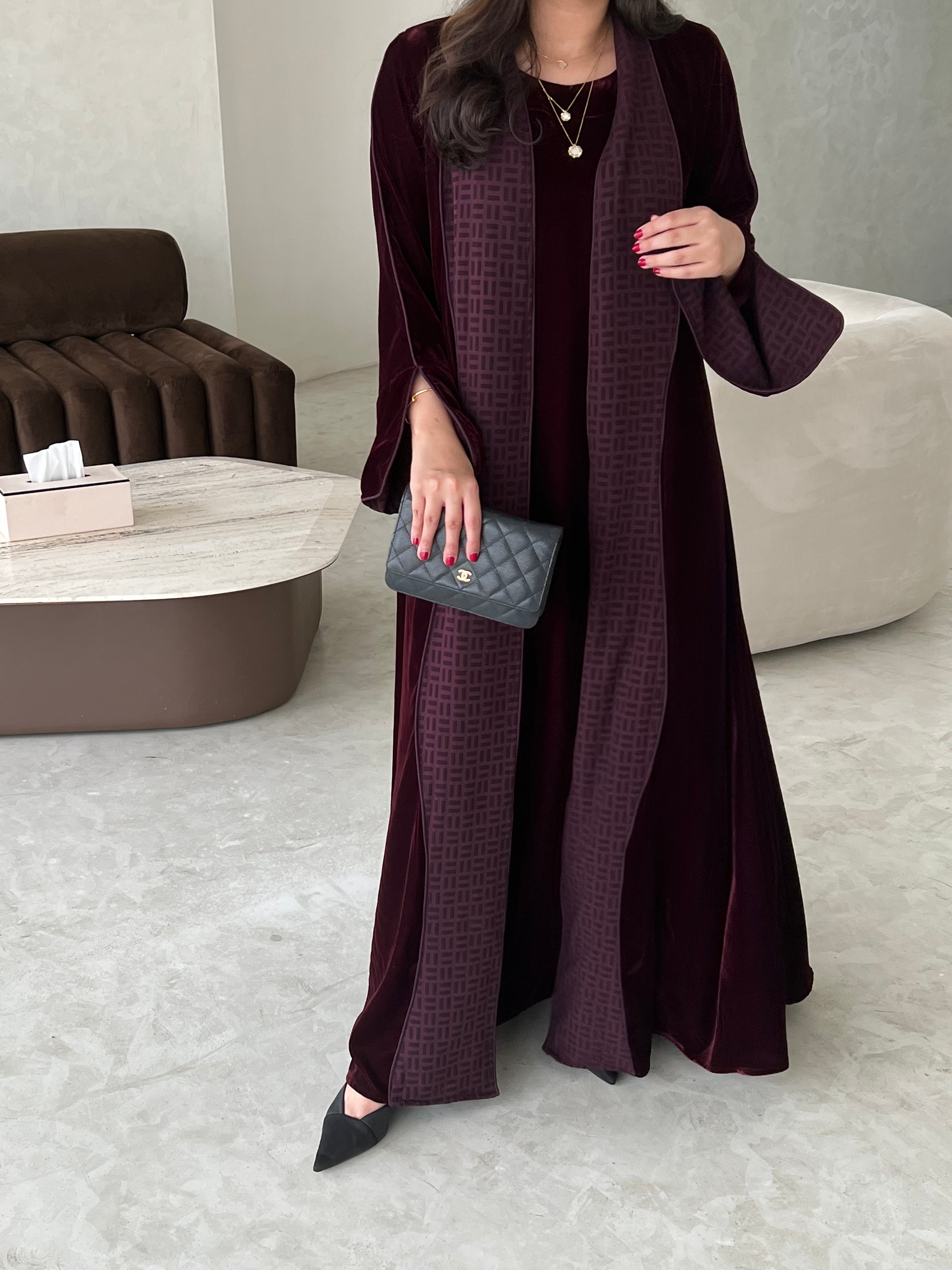 DN206 - VELVET ABAYA