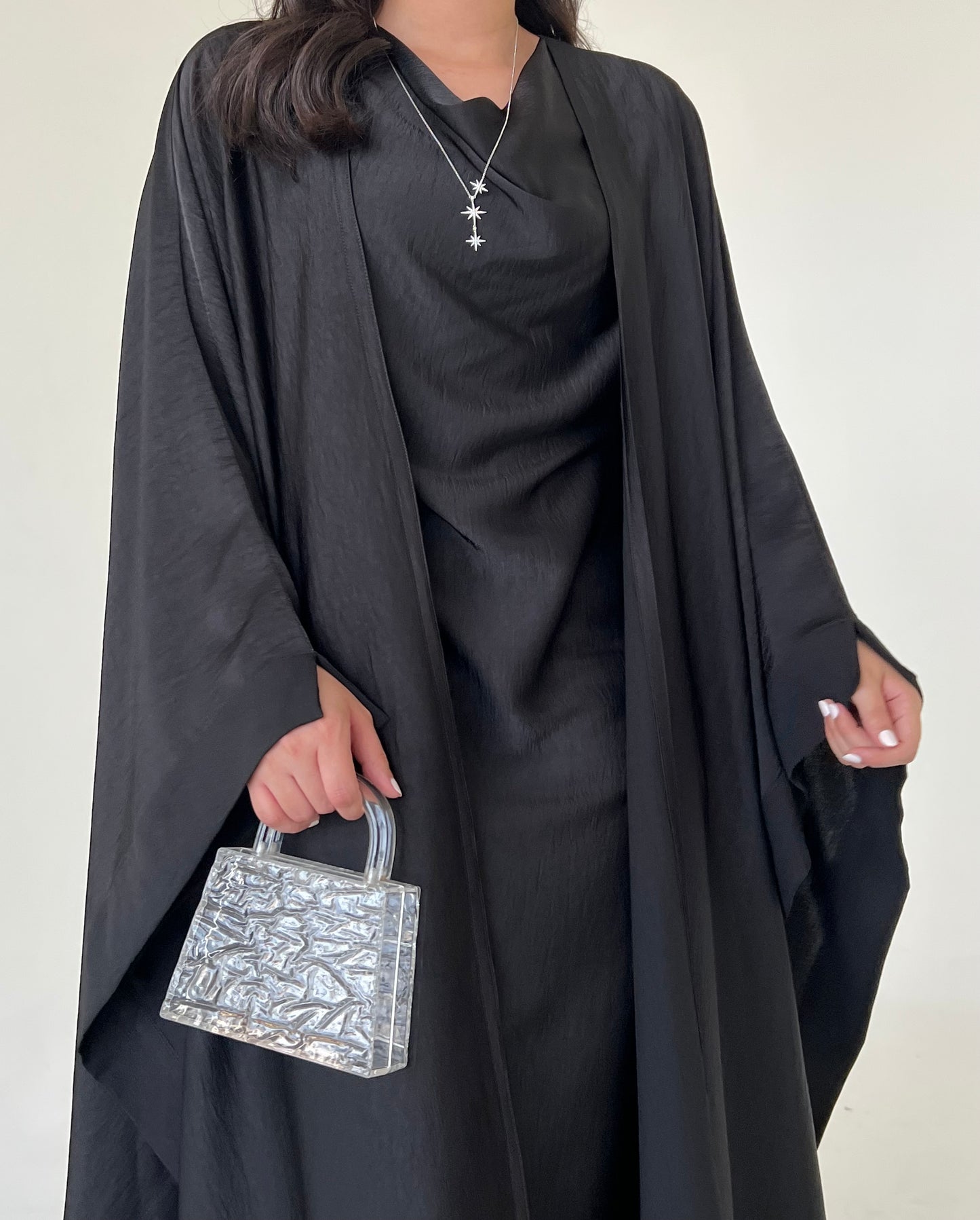 DN079 - SILK ABAYA SET