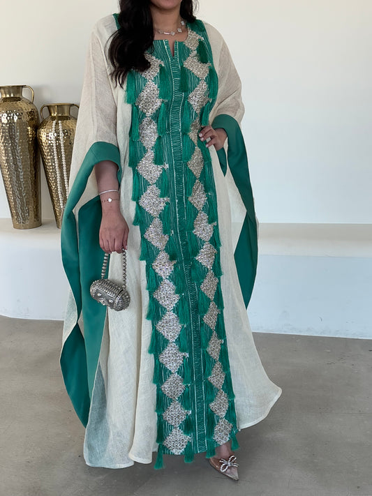 DN131 -GREEN TASSEL