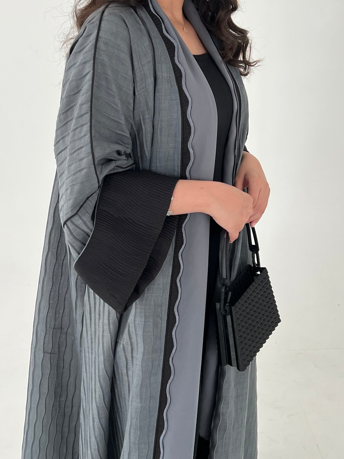 DN046 - WAVES ABAYA