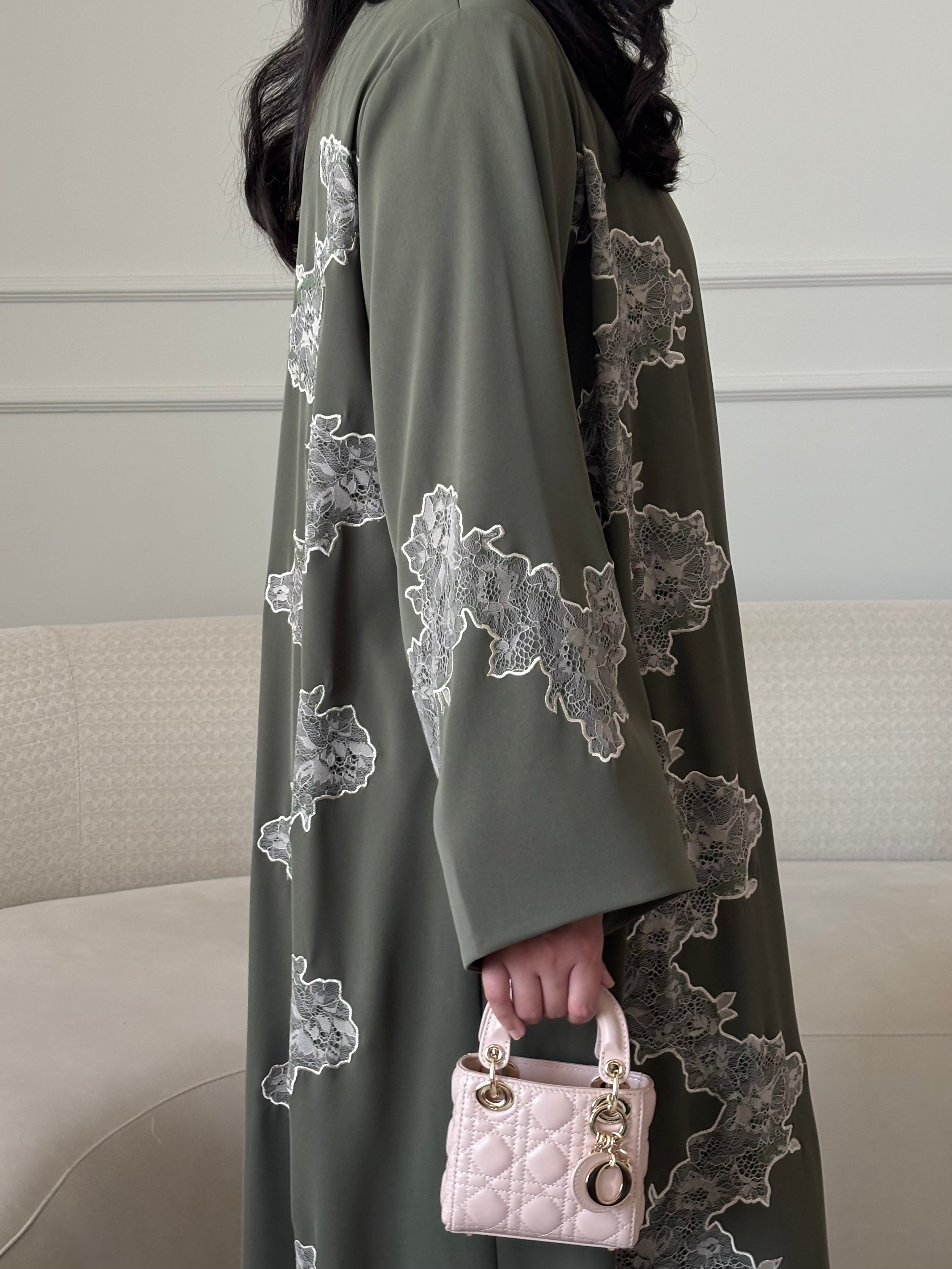 DN288 - LACE ABAYA