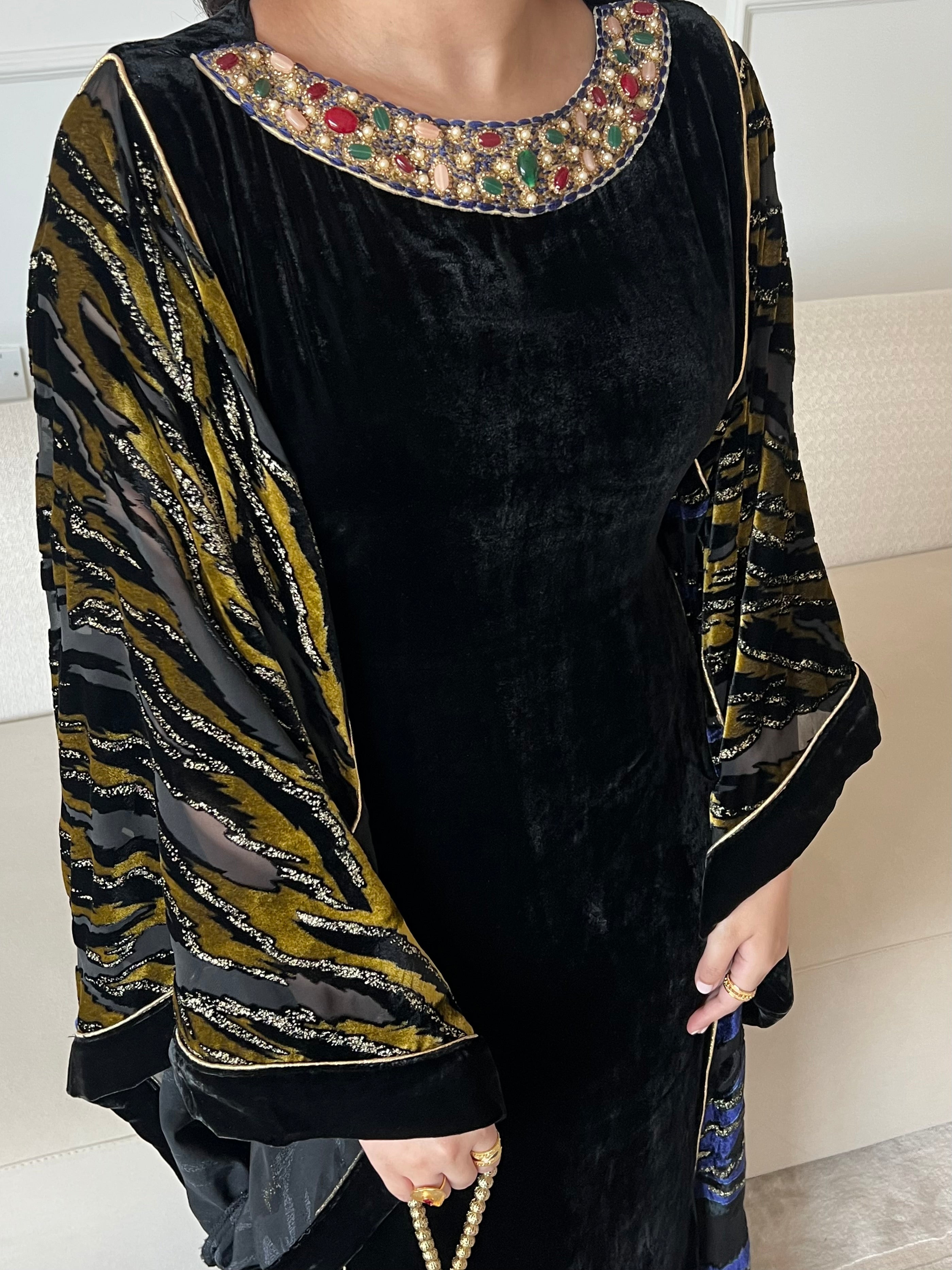 DN236 - STONE KAFTAN